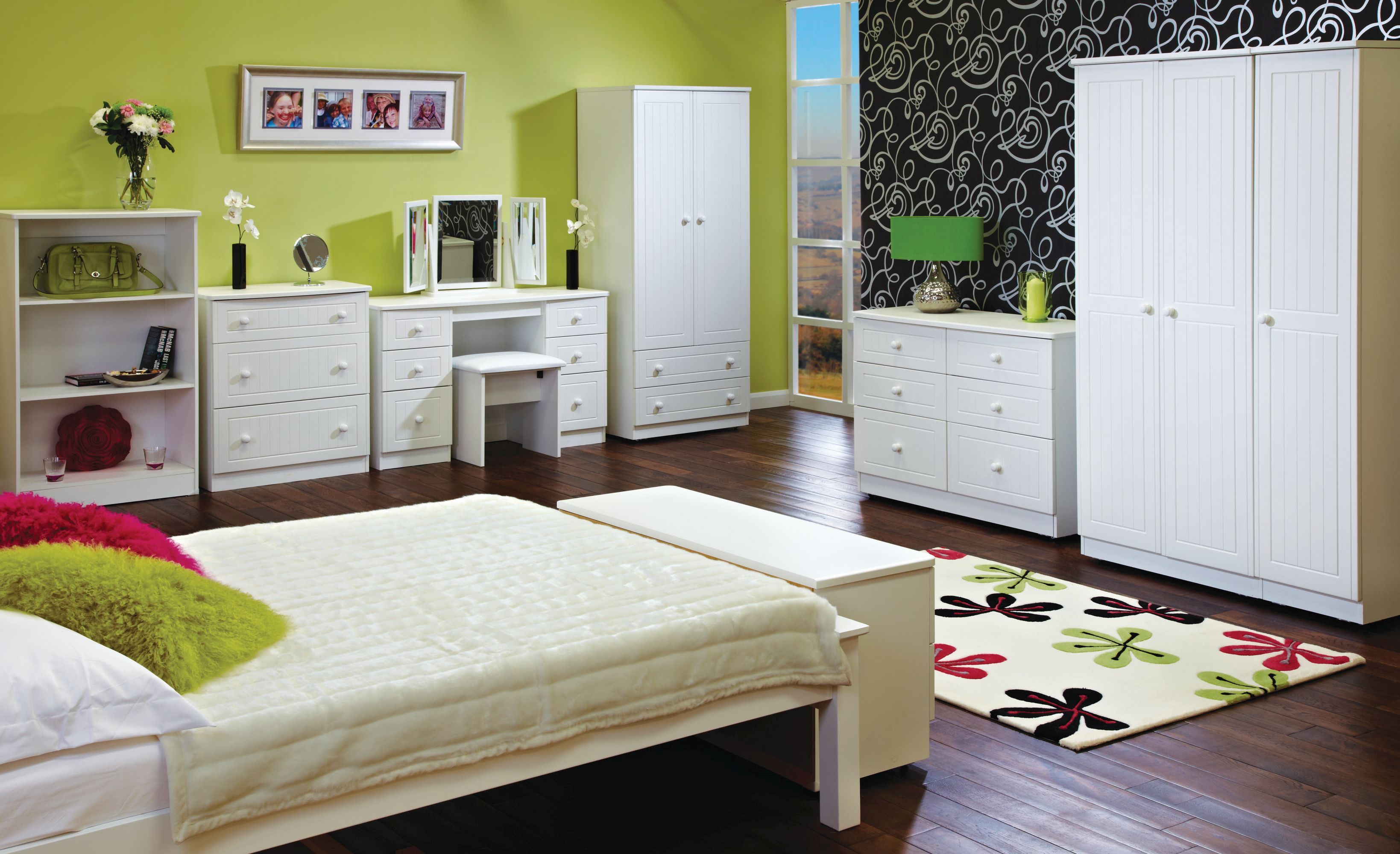 Ready assembled Matt white 3 drawer Desk (H)795mm (W)540mm (D)540mm