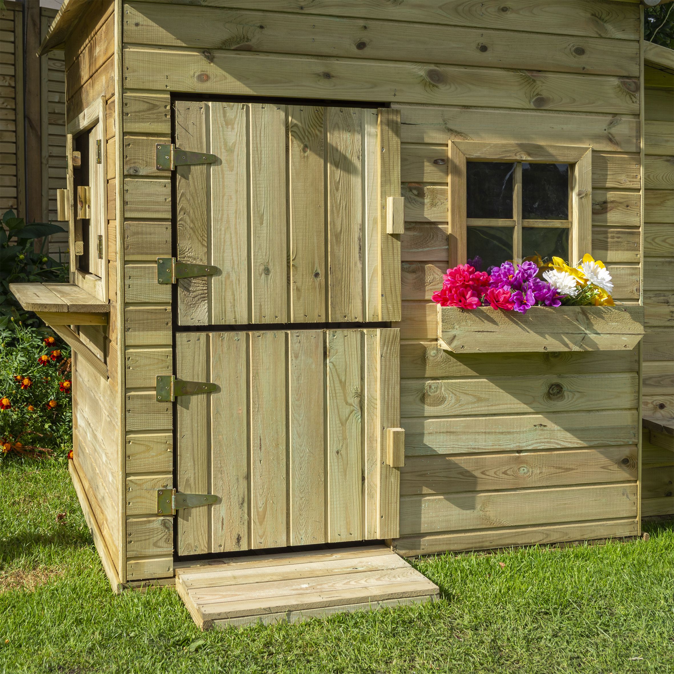 Rowlinson Clubhouse Apex Shiplap Playhouse Tradepoint