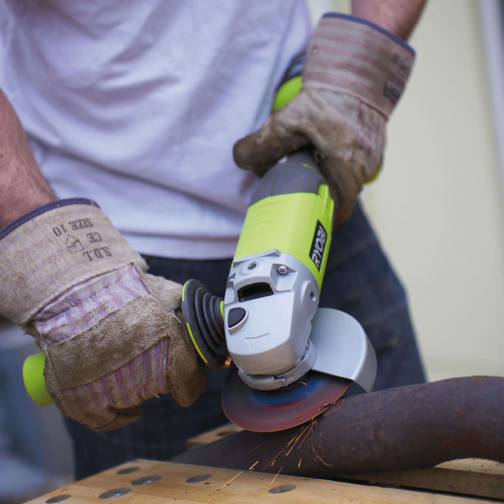 Ryobi angle grinder online b&q