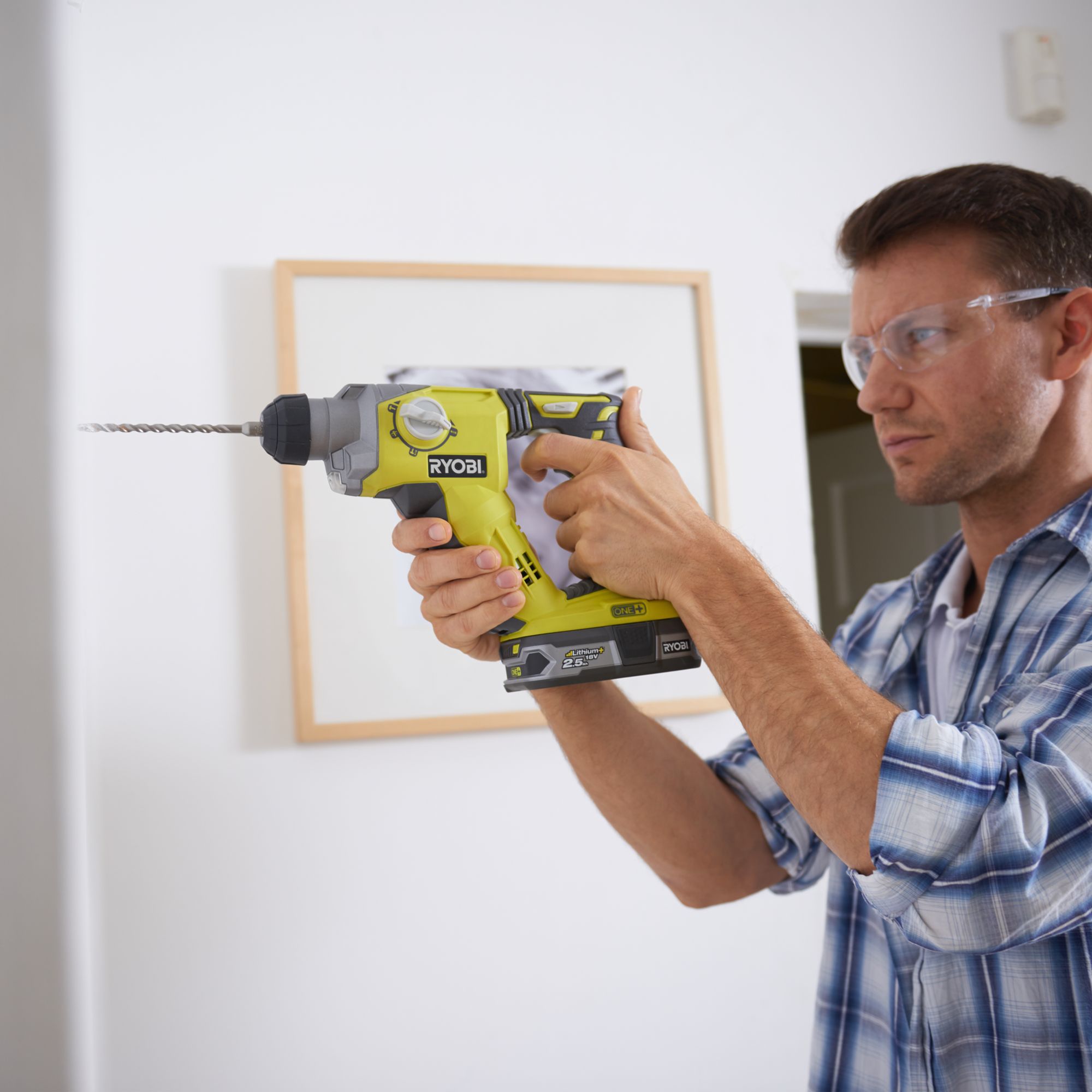 Ryobi 18V Li-ion One+ Cordless Power tool kit - RCK183E-220S