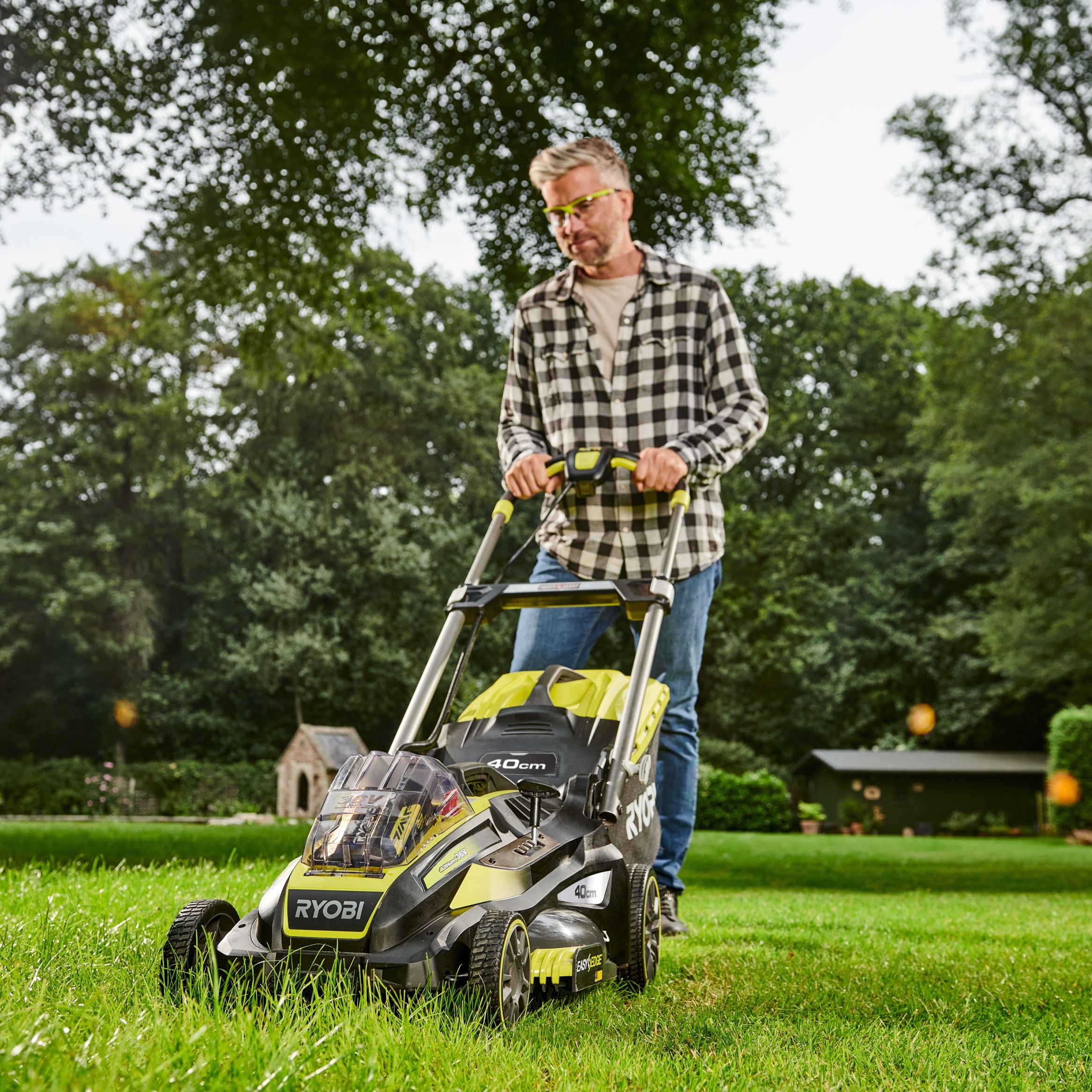 Ryobi lawn discount mower battery operated