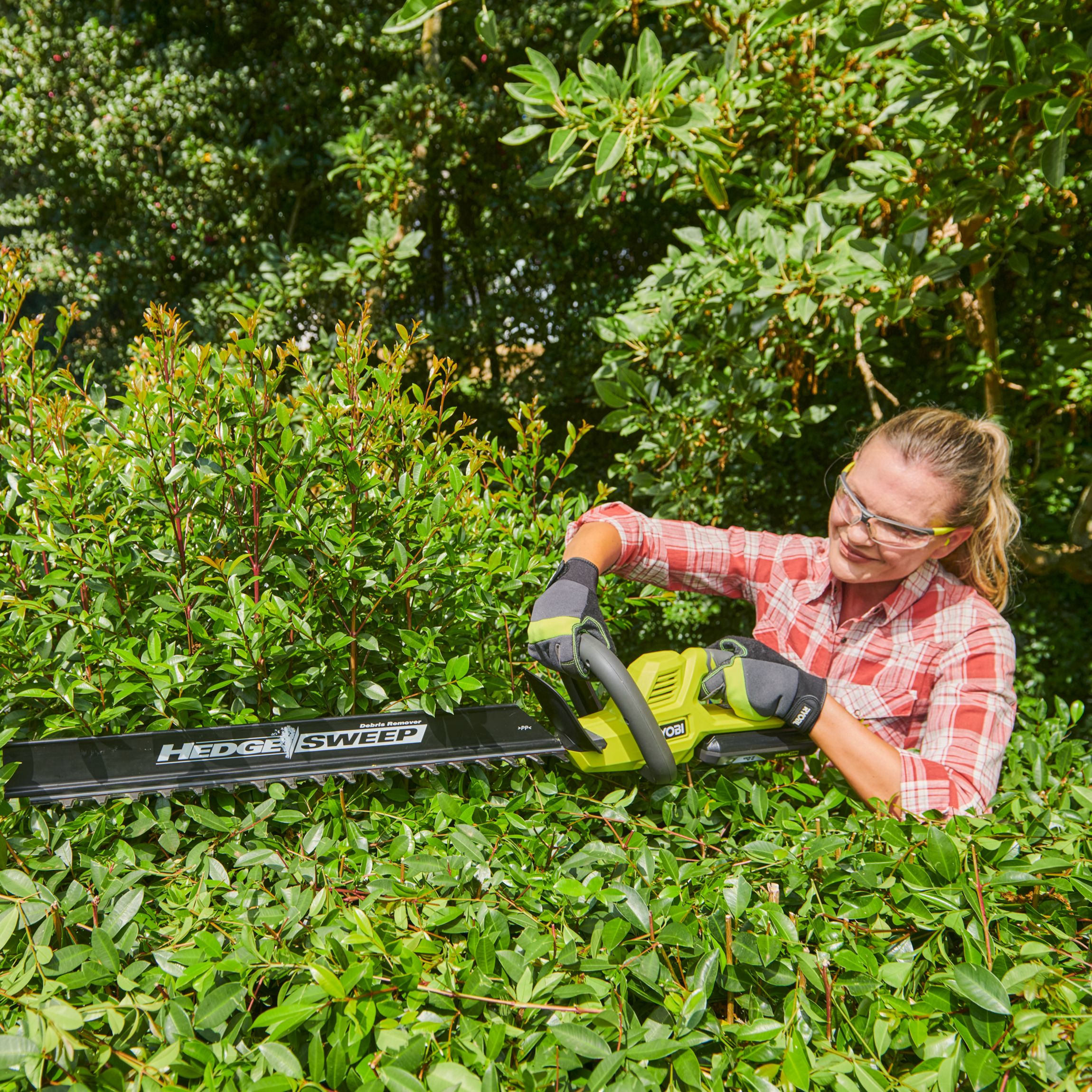 Ryobi 36V RY36HT60A-0 Cordless 600mm Hedge trimmer - BARE
