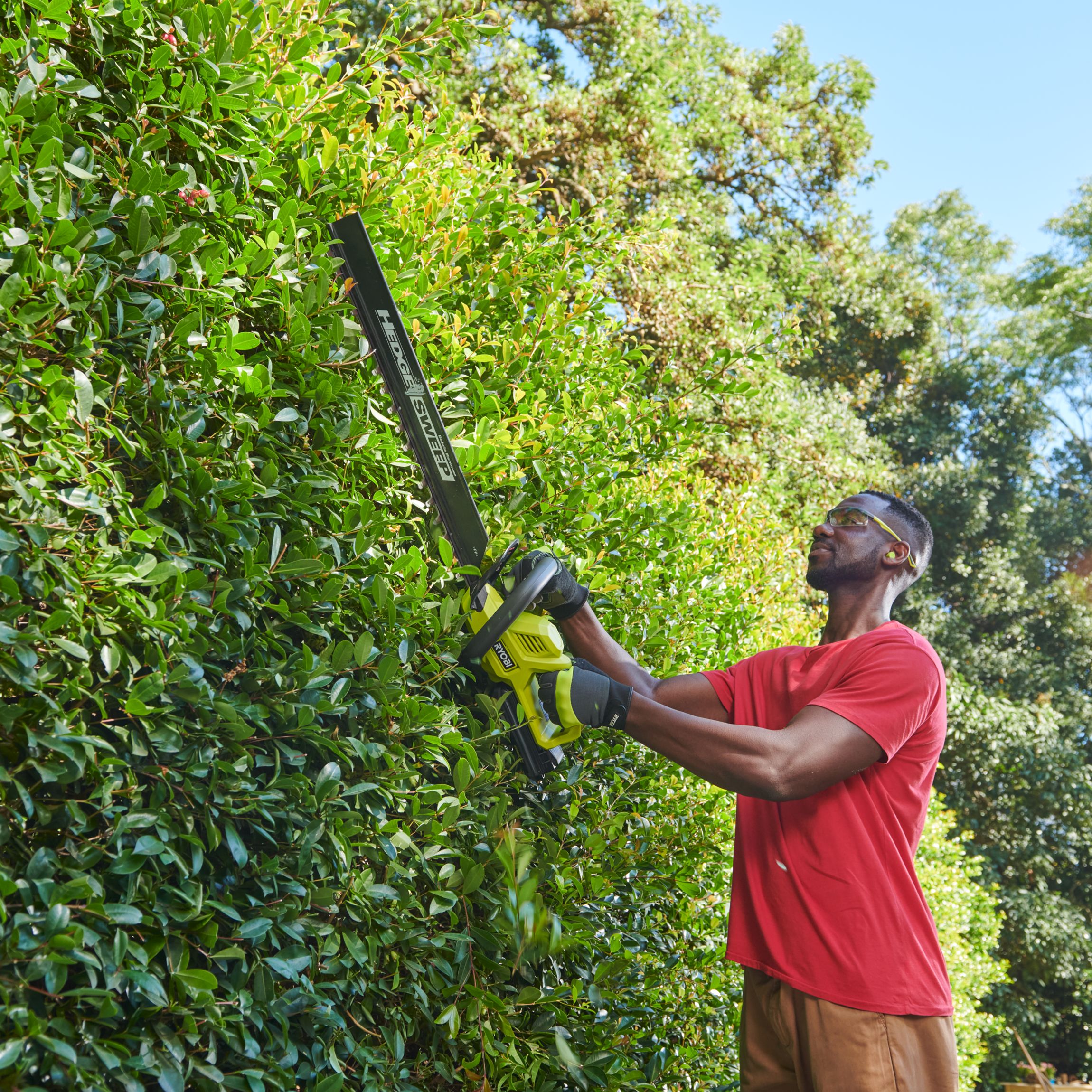 Ryobi 36V RY36HT60A-0 Cordless 600mm Hedge trimmer - BARE