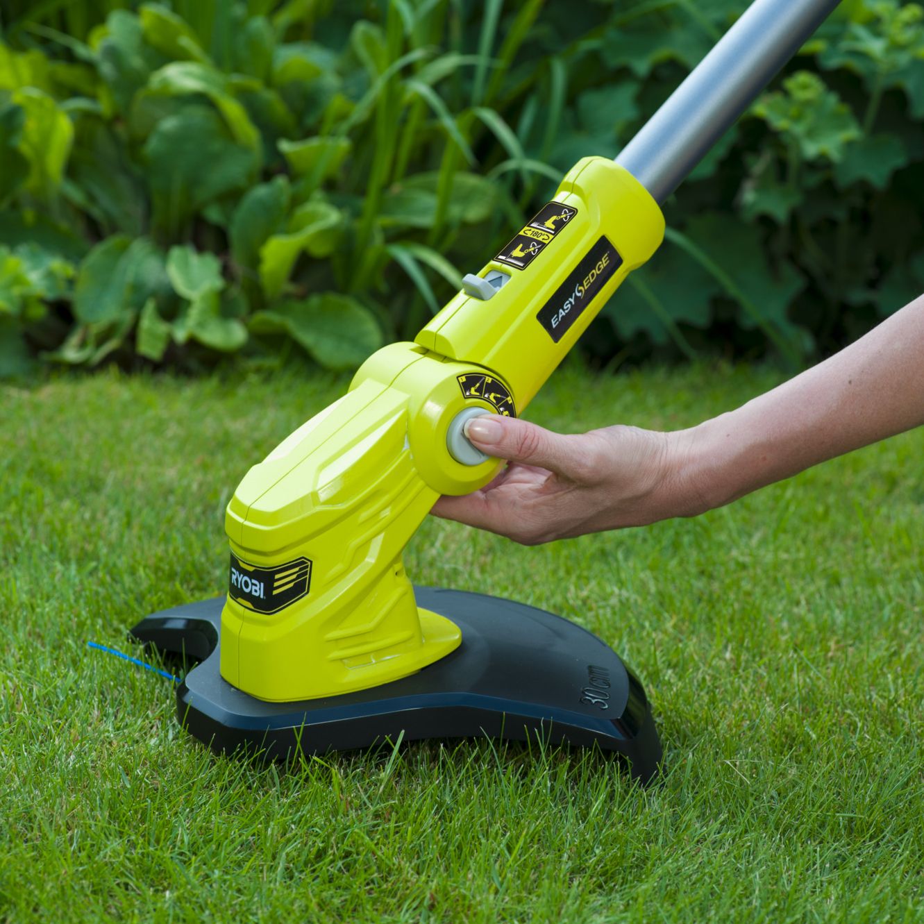 Ryobi ONE+ 18V 300mm Cordless Grass trimmer RLT183220S