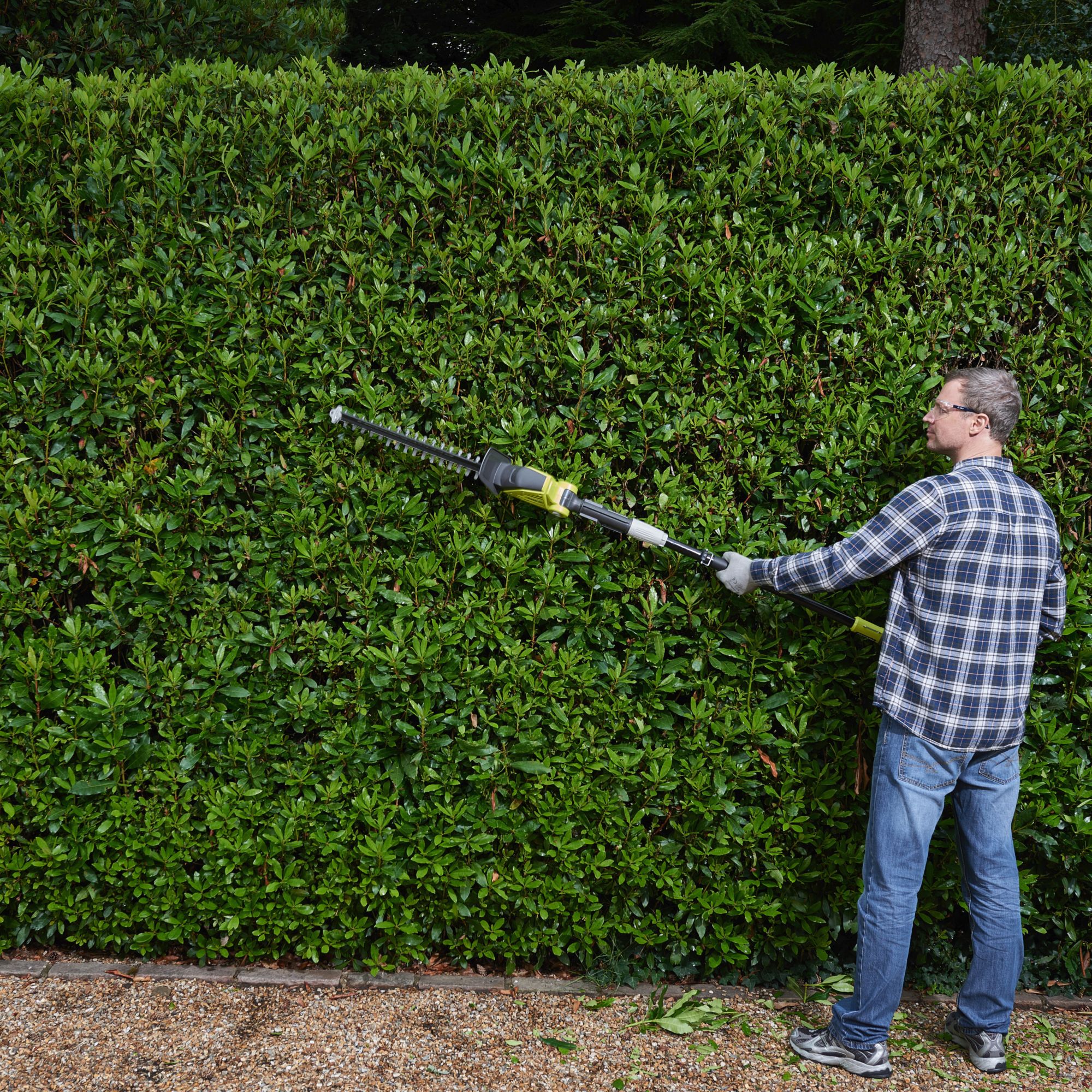 Ryobi one cordless hedge trimmer hot sale