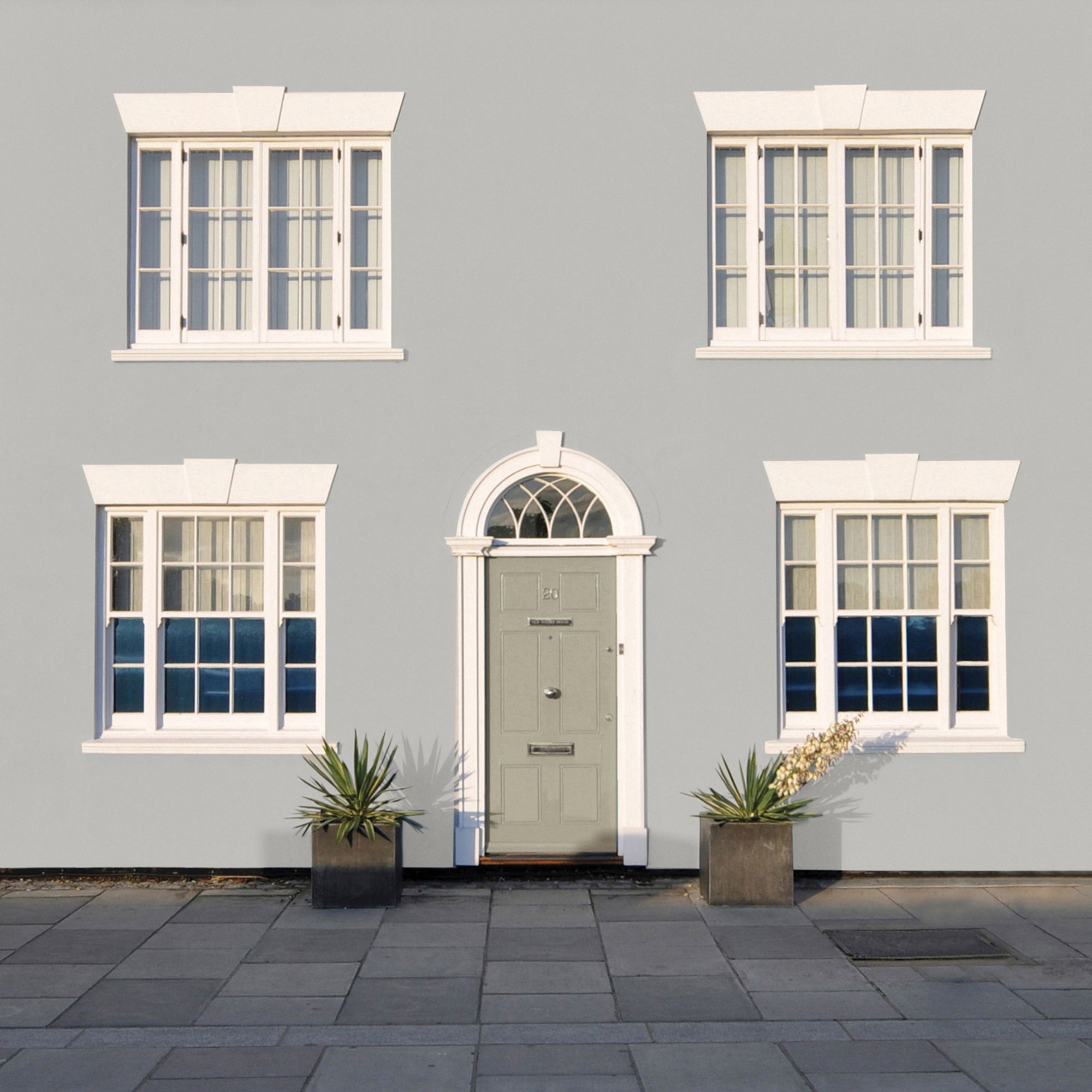 Sandtex Light grey Matt Masonry paint, 5L Tub