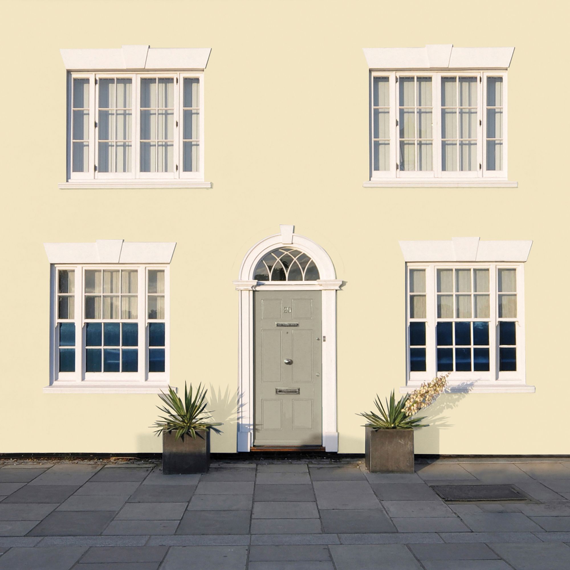Sandtex Ultra smooth Cornish cream Masonry paint, 10L | Tradepoint