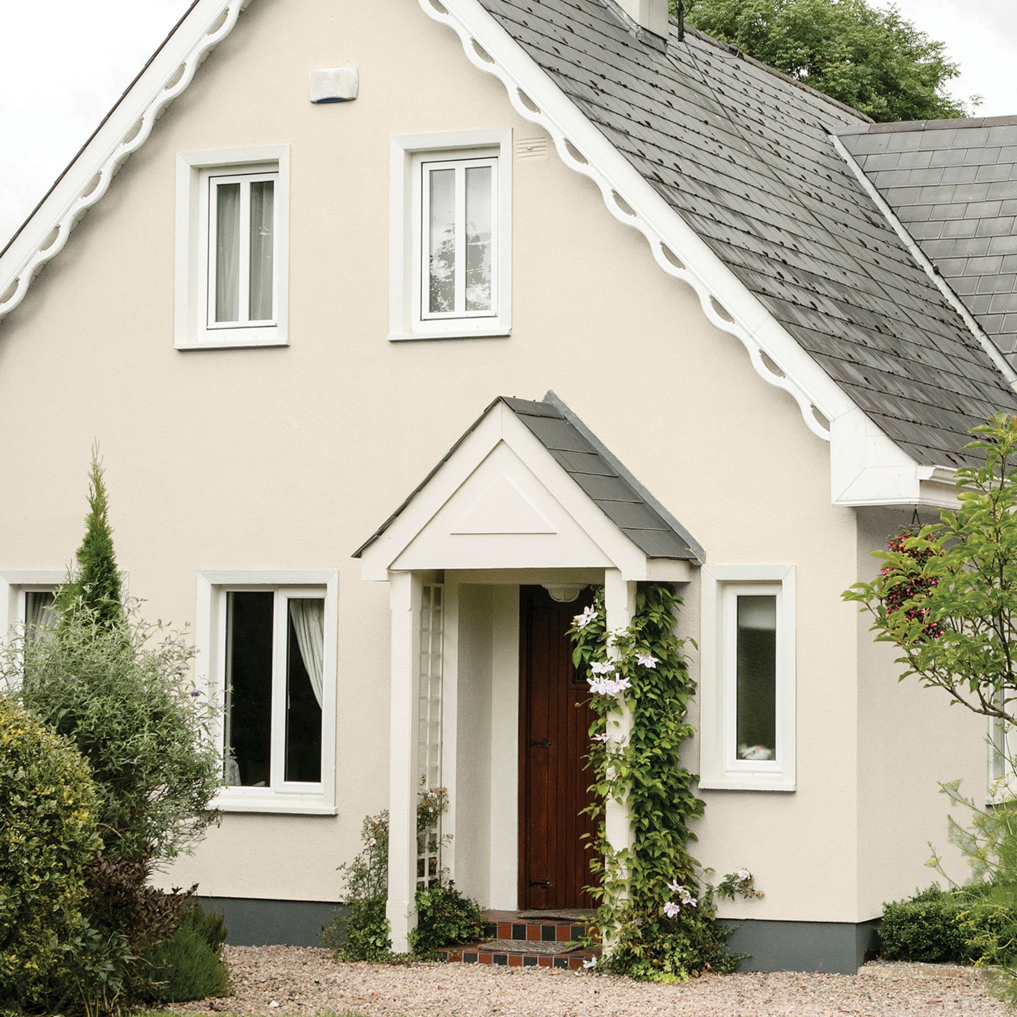 Sandtex Ultra smooth Ivory stone Masonry paint, 5L