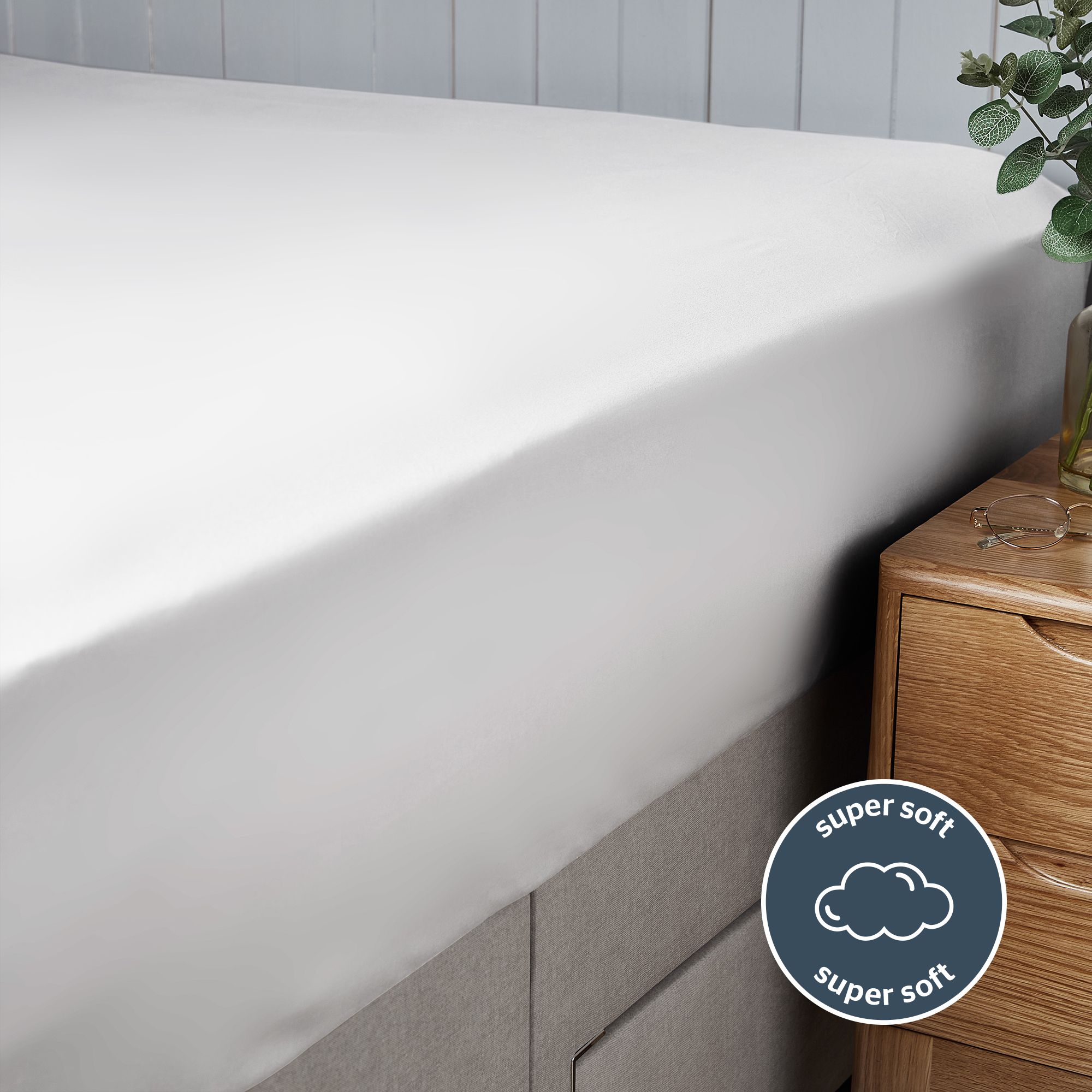 Silentnight Plain White Single Fitted sheet