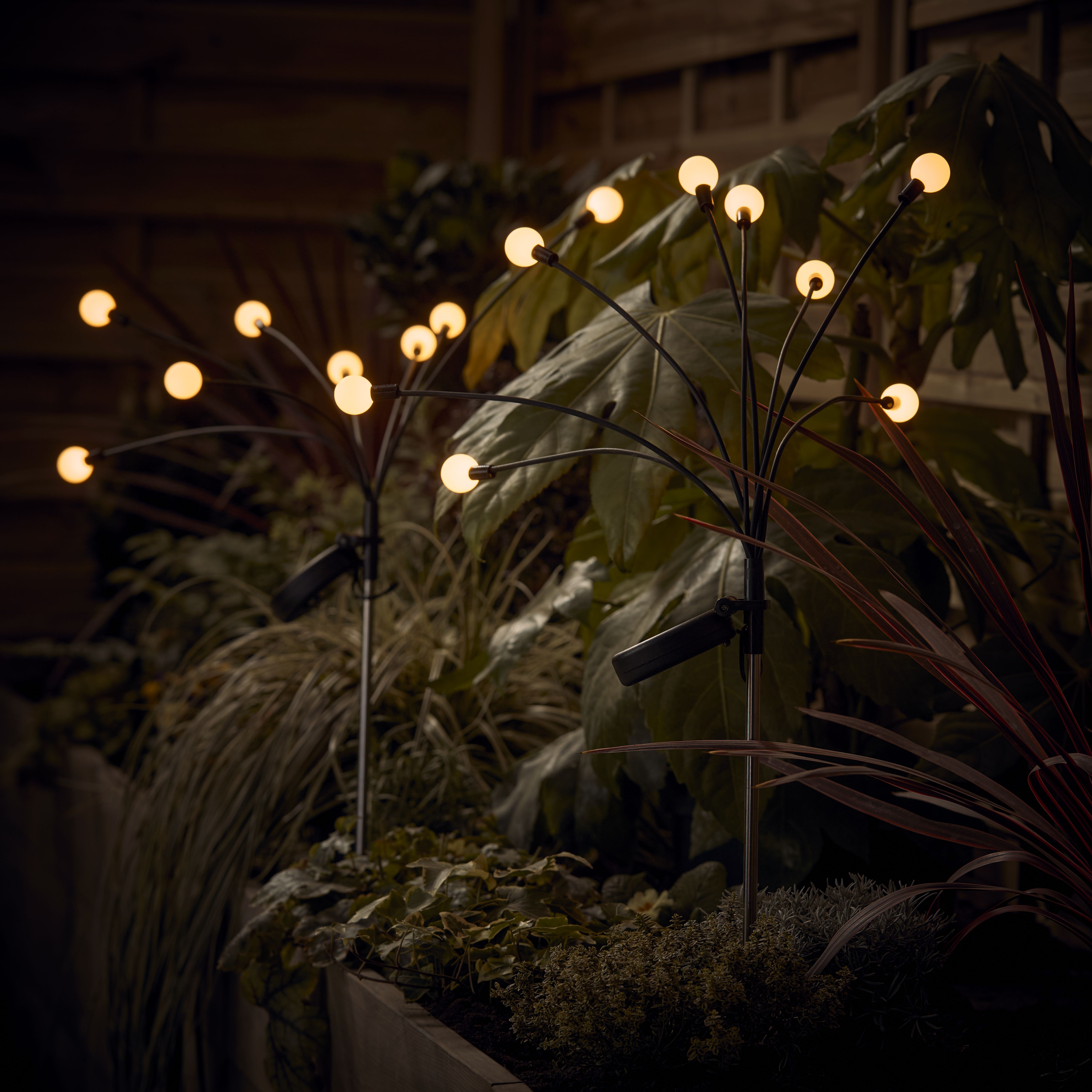 Smart Garden Black Globes Solar-powered 1lm LED Outdoor Stake light