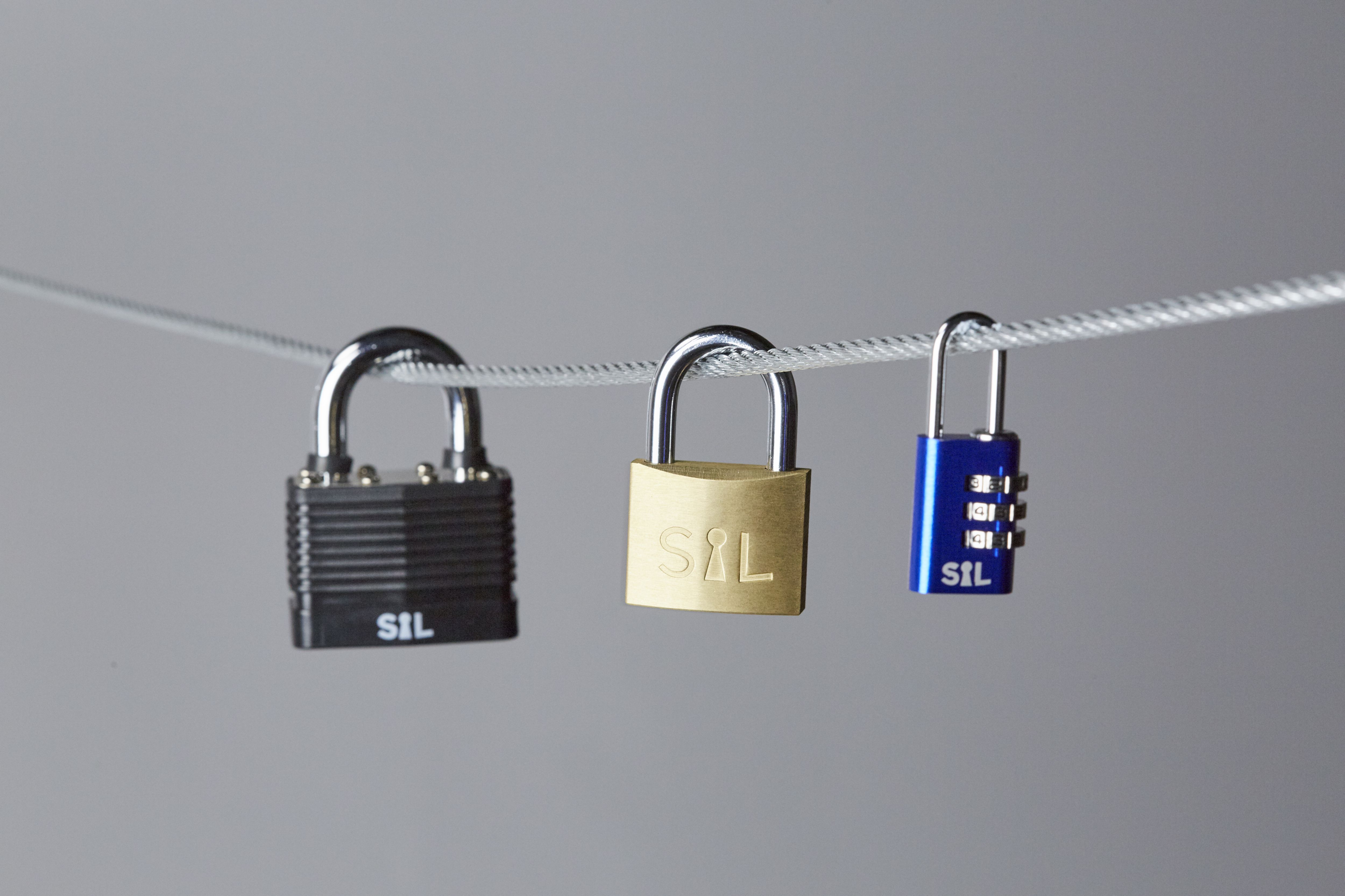 Smith & Locke Laminated Steel Black Cylinder Open shackle Padlock (W)59mm