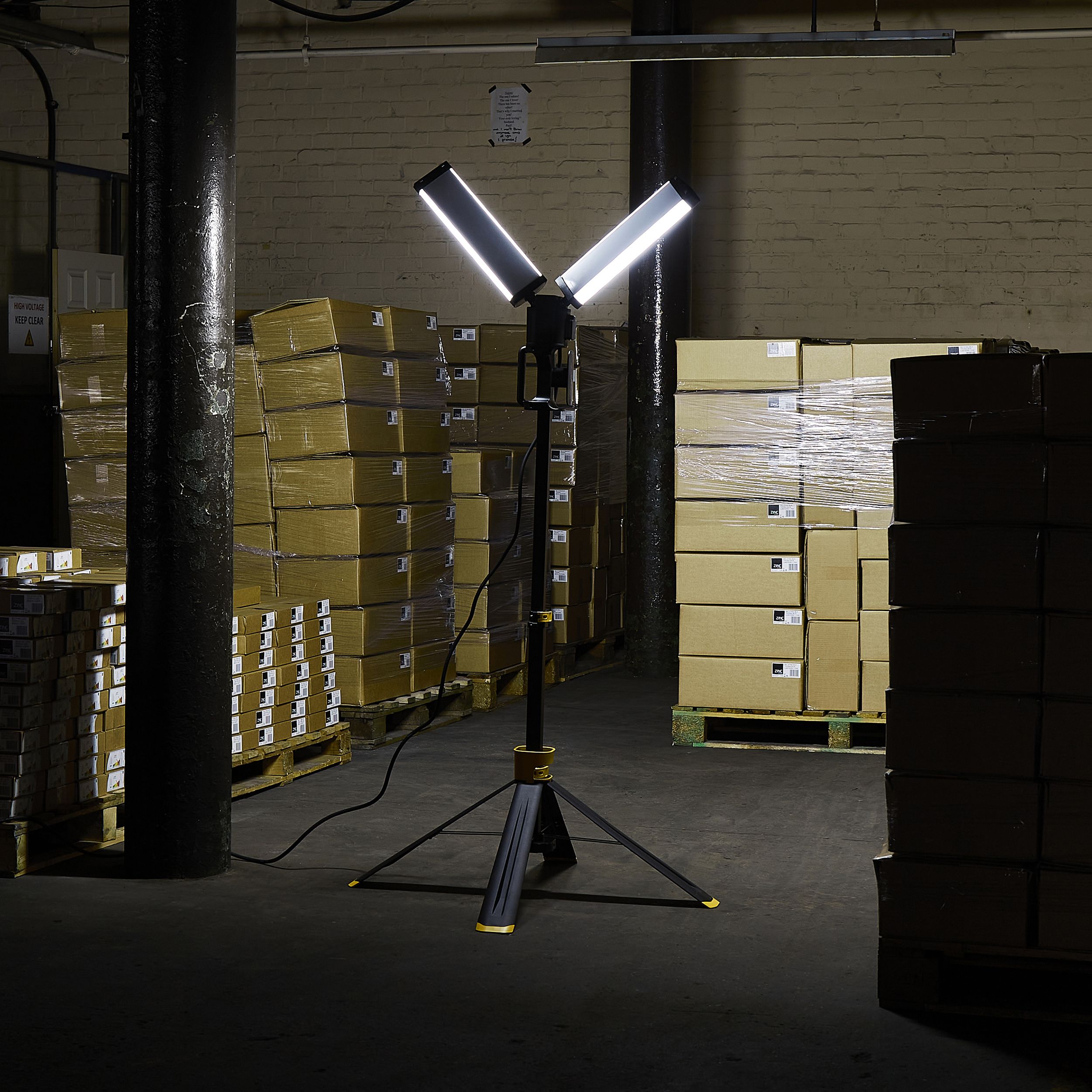 Stanley 80W 8000lm Corded Integrated LED Work light