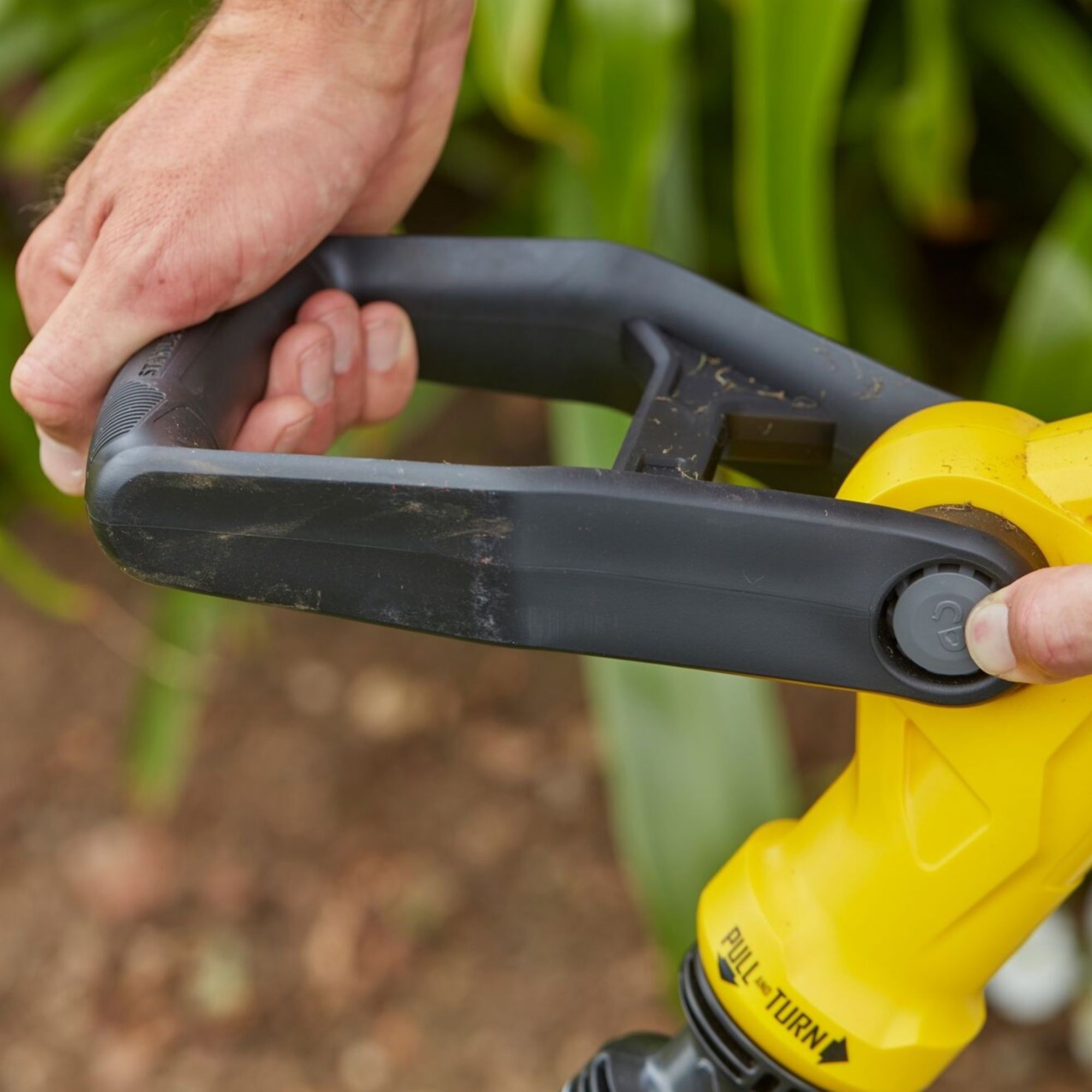 Stanley FatMax V20 18V 330mm Cordless Grass trimmer - SFMCST933M1-GB