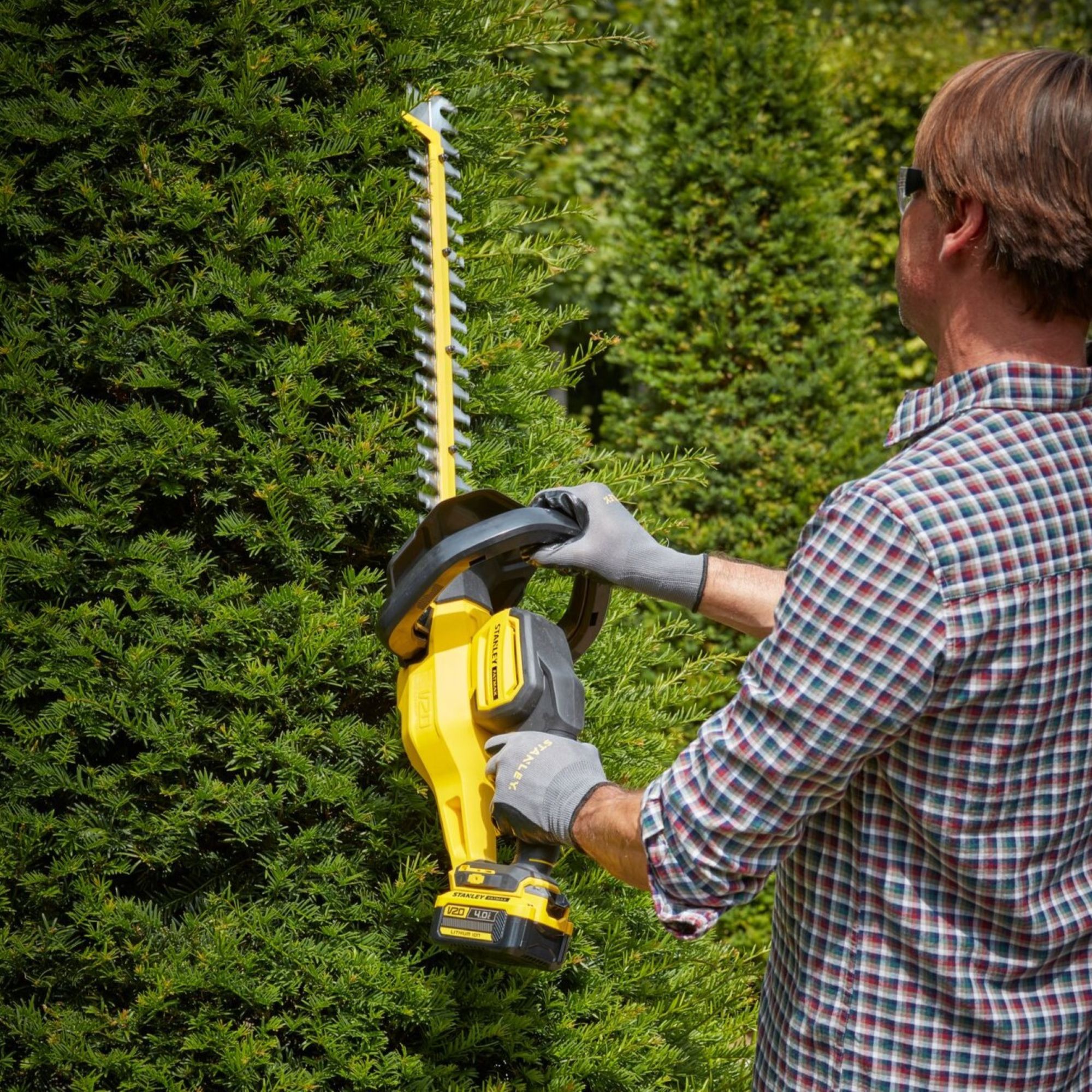 Stanley FatMax V20 SFMCHT855M1-GB 18V Cordless 550mm Pole hedge trimmer