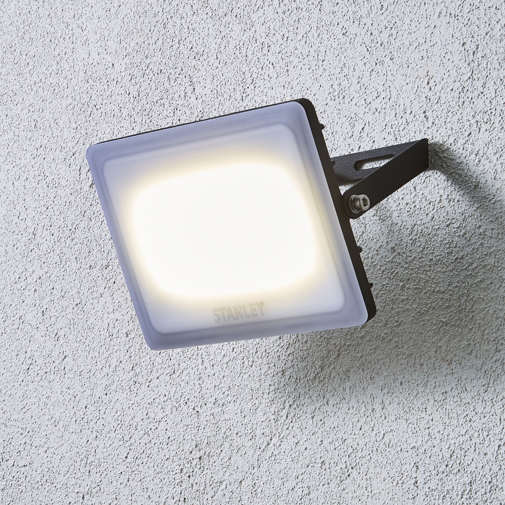 Stanley Frosted Floodlights Black / Frosted Opal Mains-powered Cool daylight LED Without sensor Slimline floodlight 4500lm