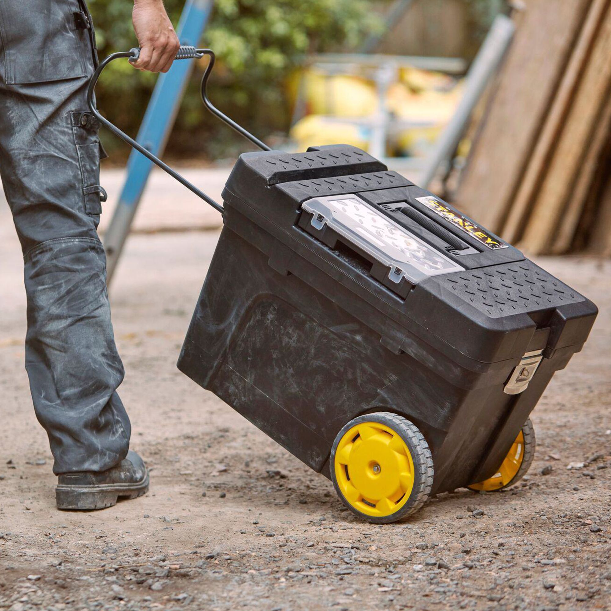 Stanley Plastic 4 compartment Trolley & toolbox (H)425mm (W)375mm (D)620mm