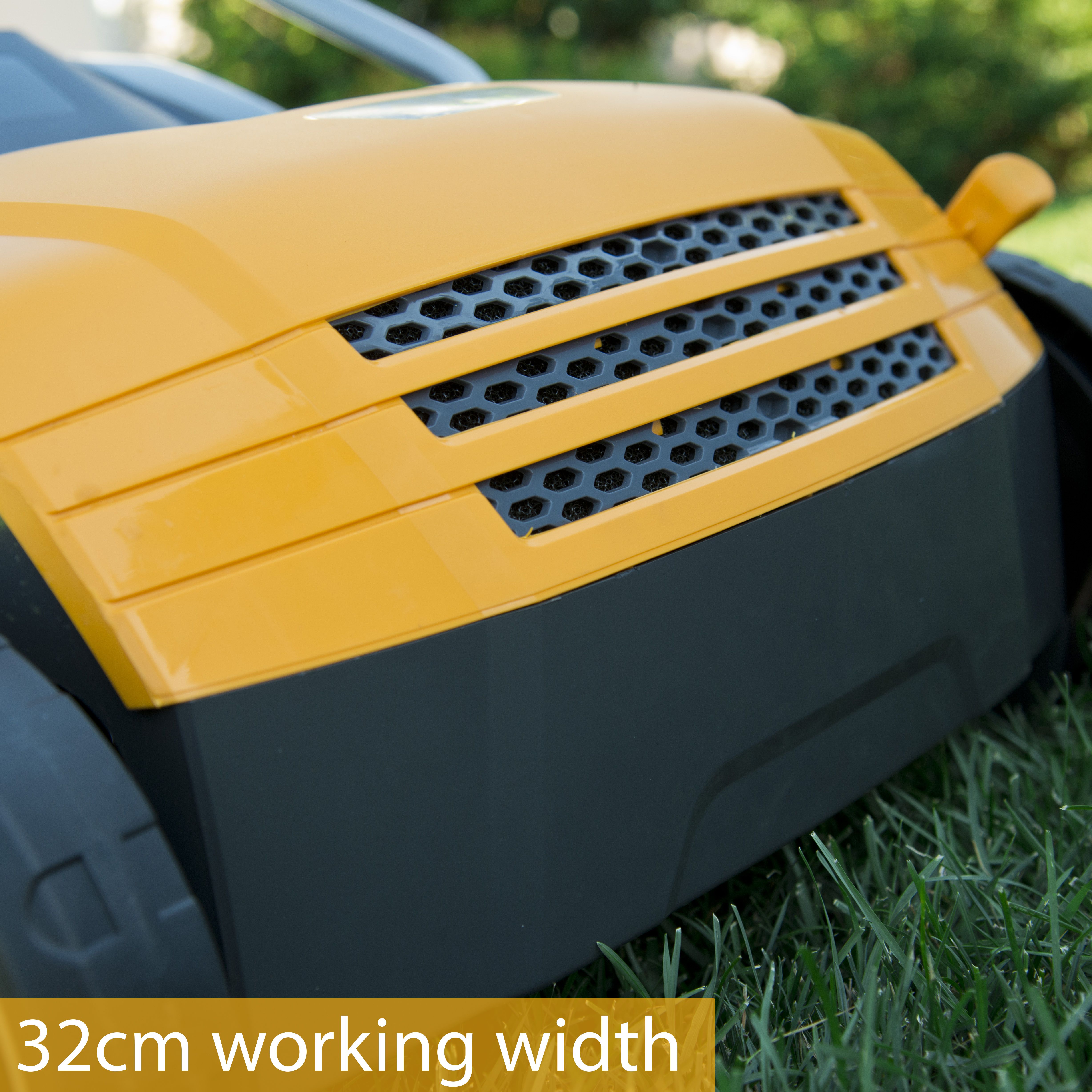 Stiga SV 213 E / 290002132/14 1300W 320mm Corded Scarifier