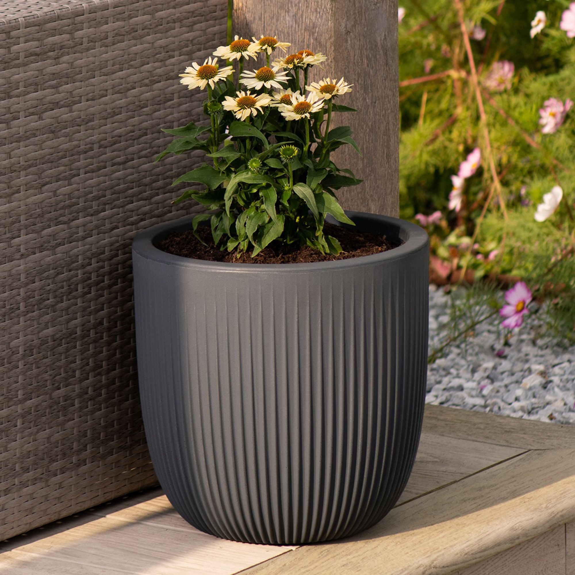 Strata Pacific Matt Cappuccino Brown Plastic Plant pot (Dia) 35cm, (H)34.5cm