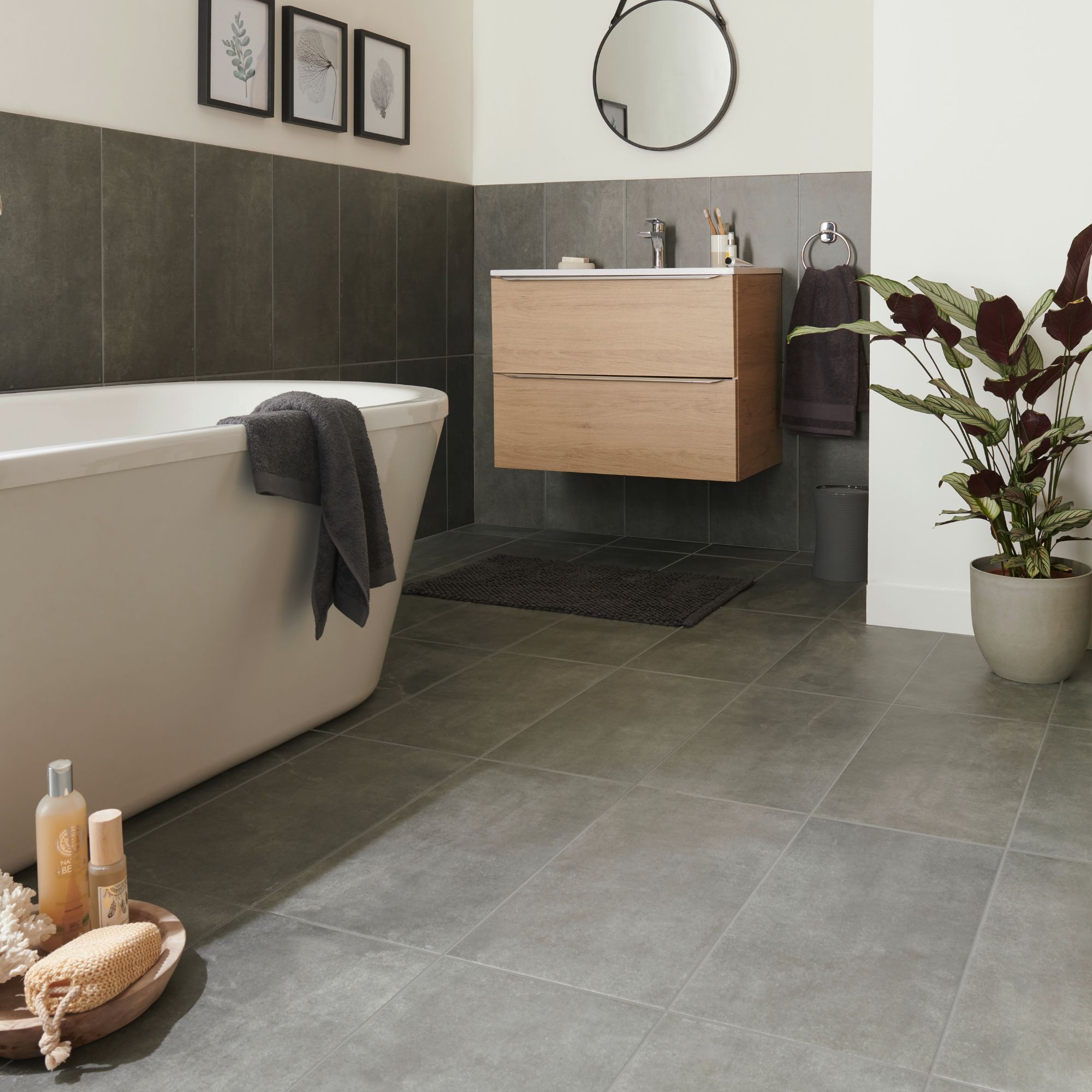 Structured Grey Matt Concrete effect Porcelain Wall & floor Tile, Pack of 6, (L)600mm (W)300mm