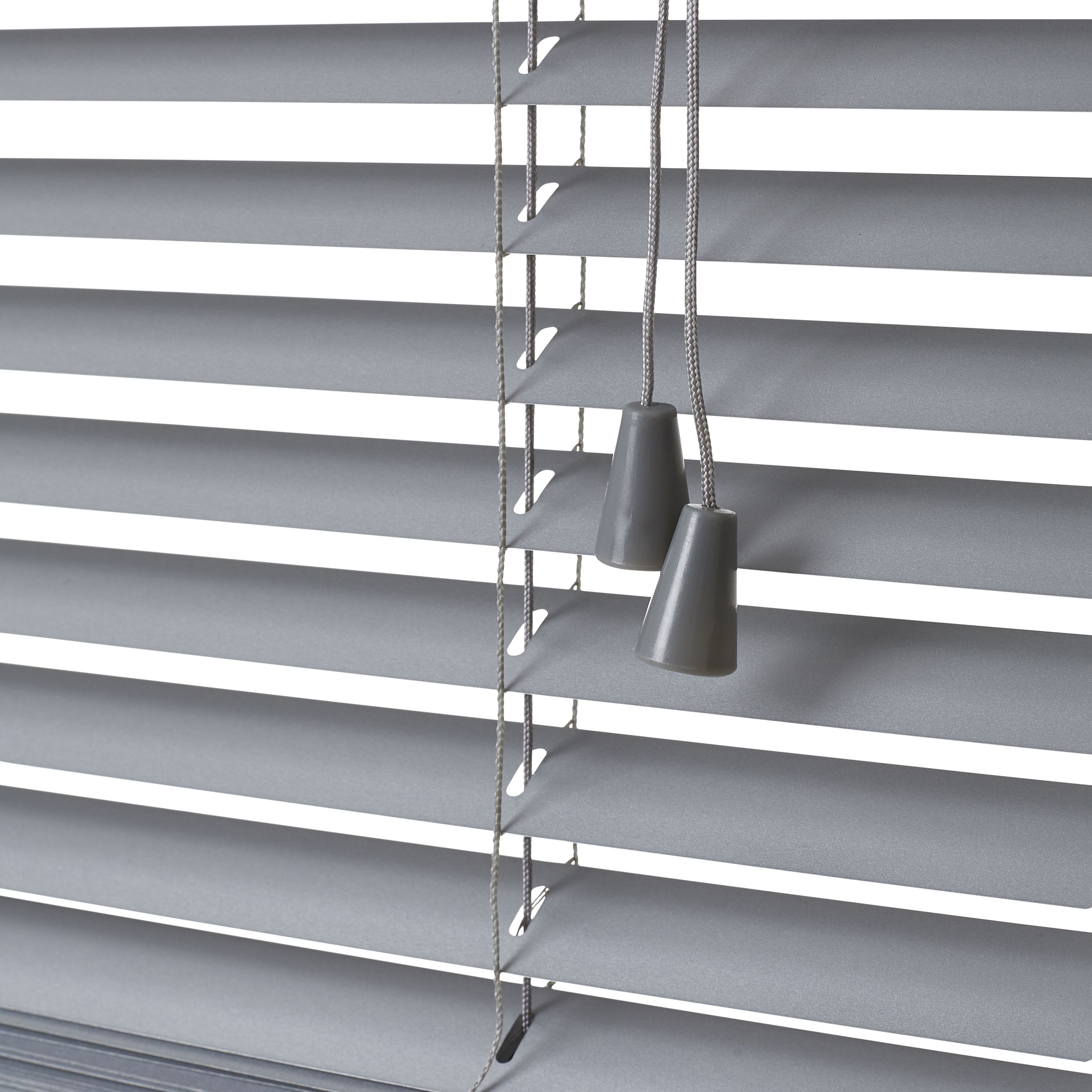 Studio Grey Nickel effect Aluminium Venetian Blind (W)40cm (L)180cm