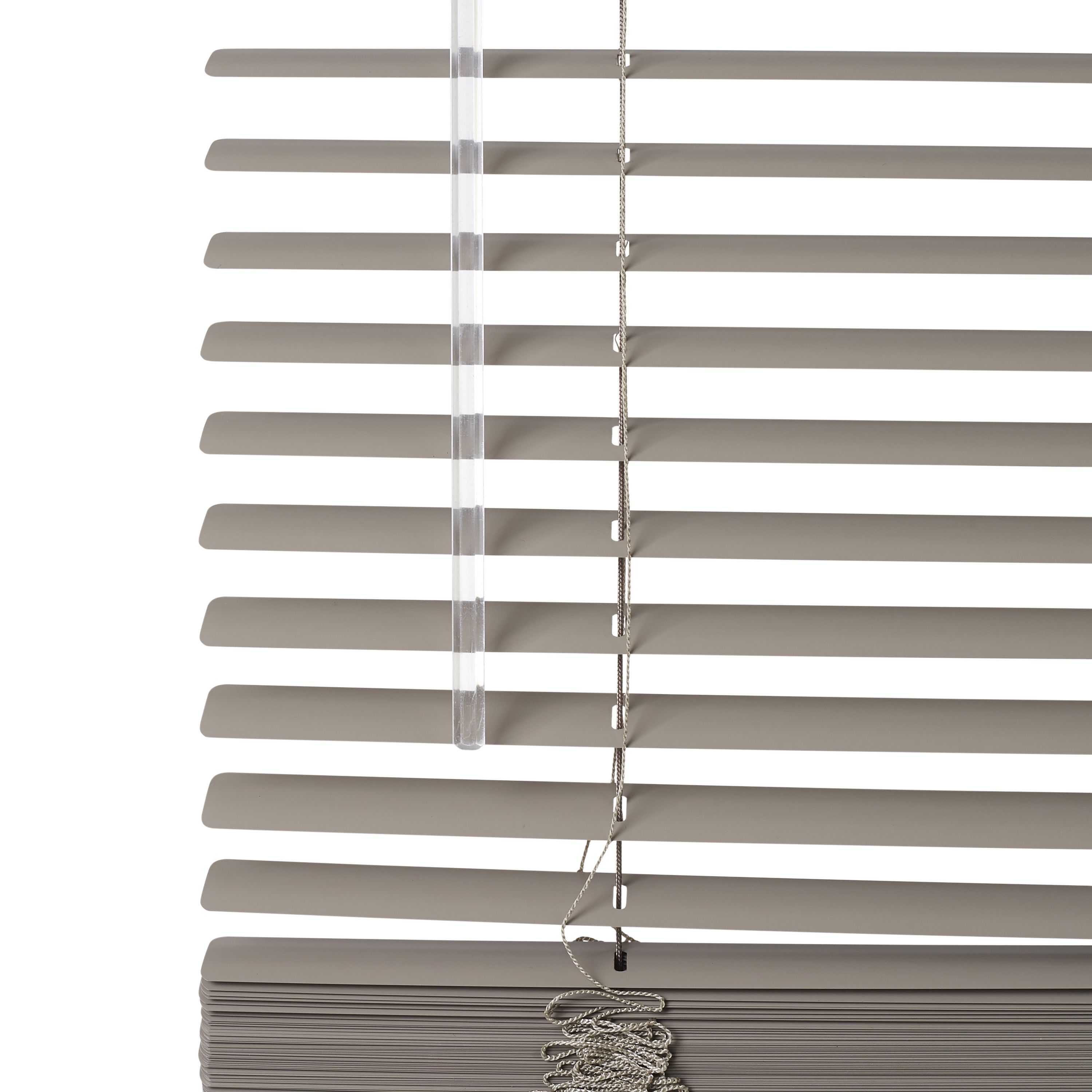 Studio Linen Aluminium Venetian Blind (W)55cm (L)180cm