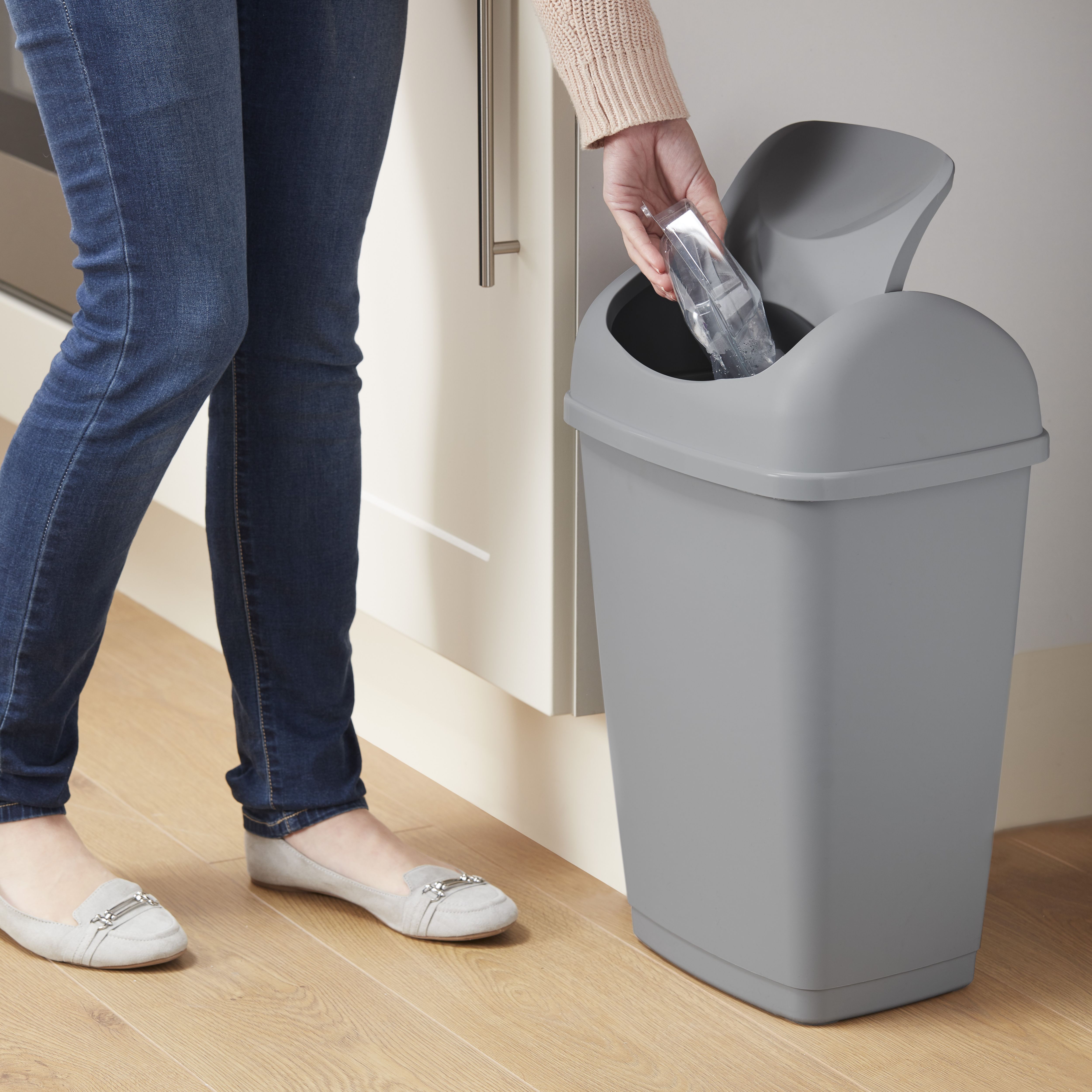Tazetta Swing Grey Plastic Swing Bin - 20L