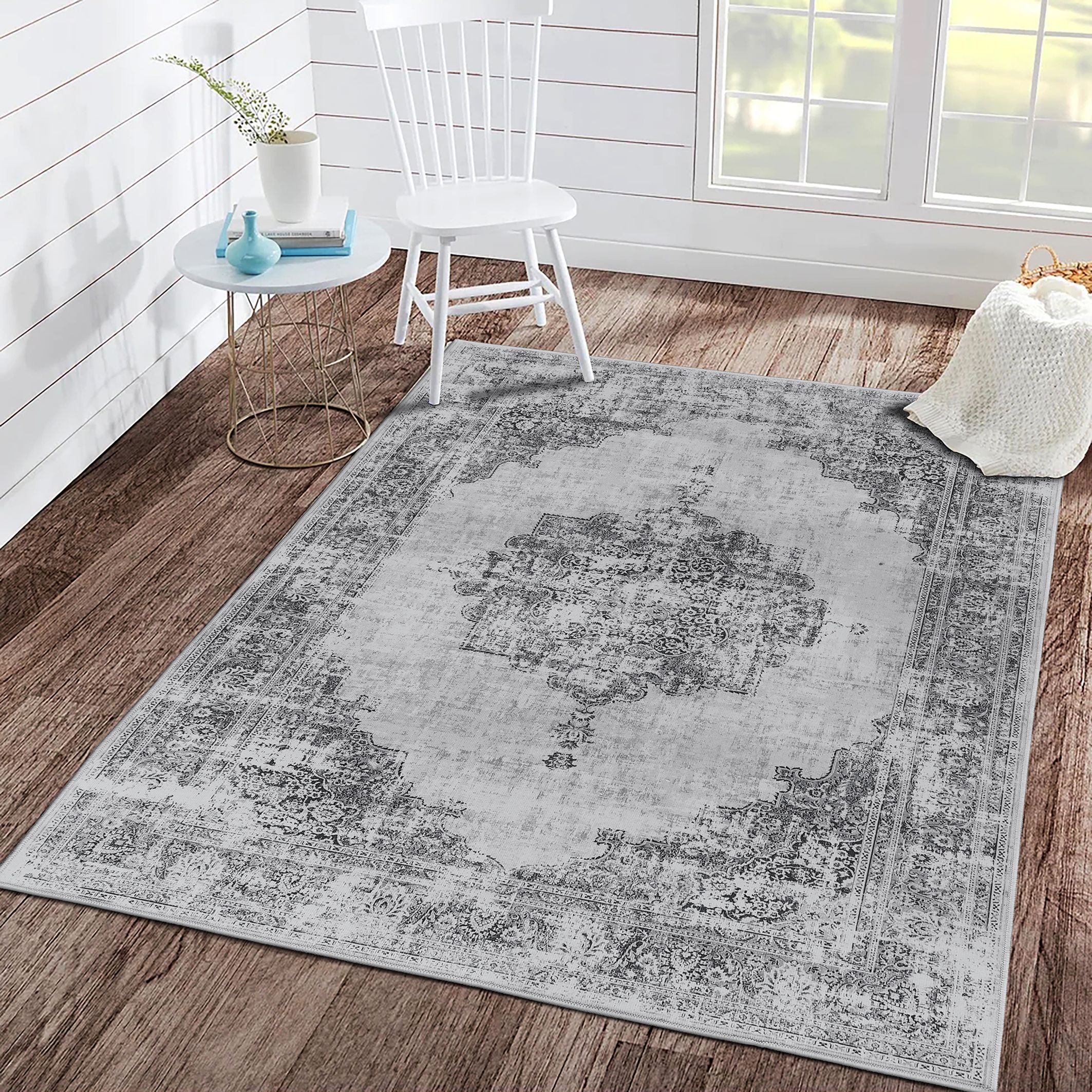 Tokyo Grey Medallion Medium Rug, (L)160cm x (W)120cm