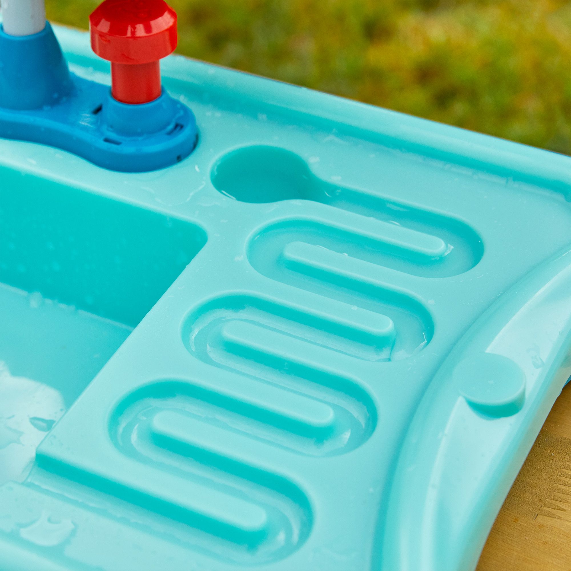 TP Toys Splash & Play Timber Sand & water picnic table