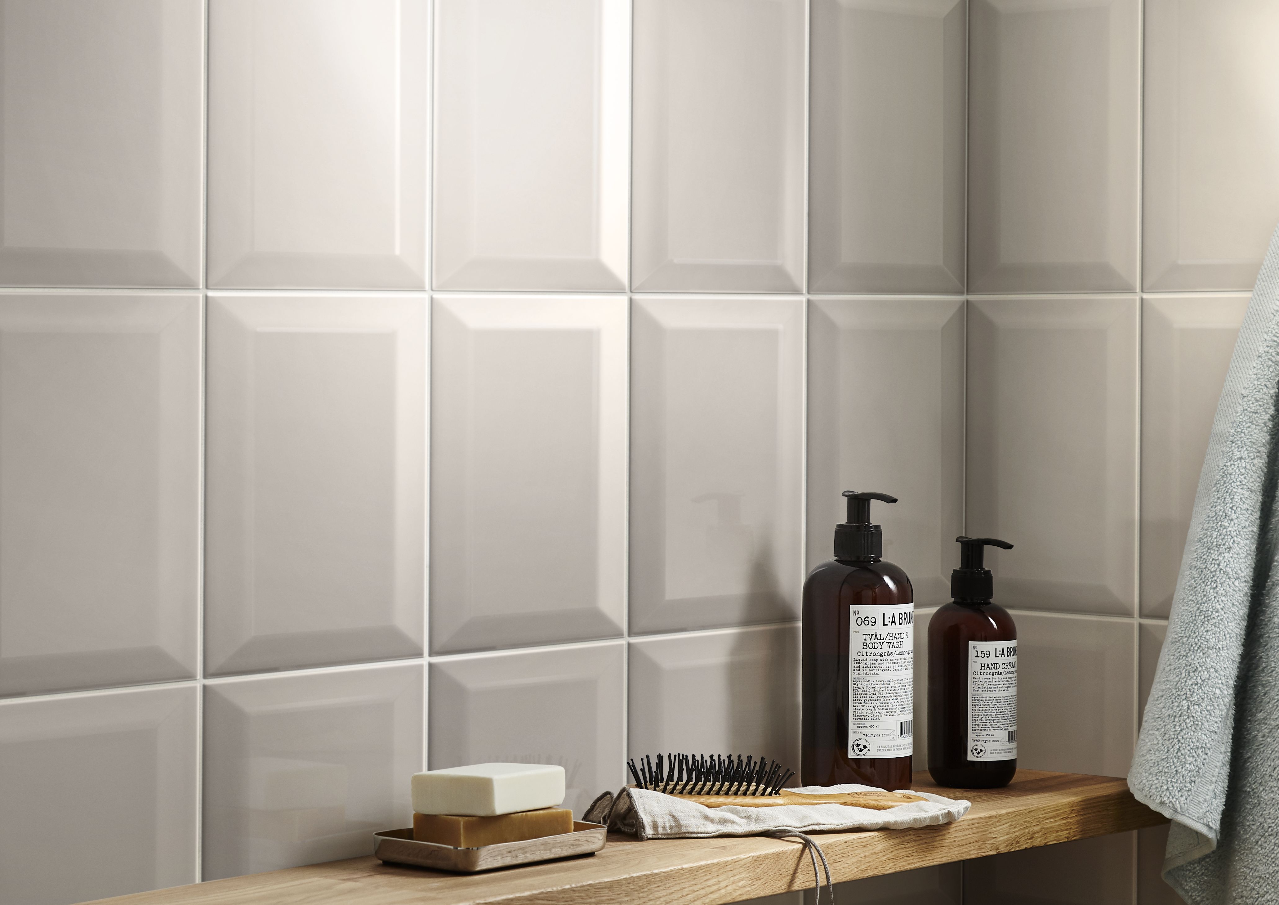 Trentie Taupe Gloss Metro Ceramic Wall Tile, Pack of 40, (L)200mm (W)100mm