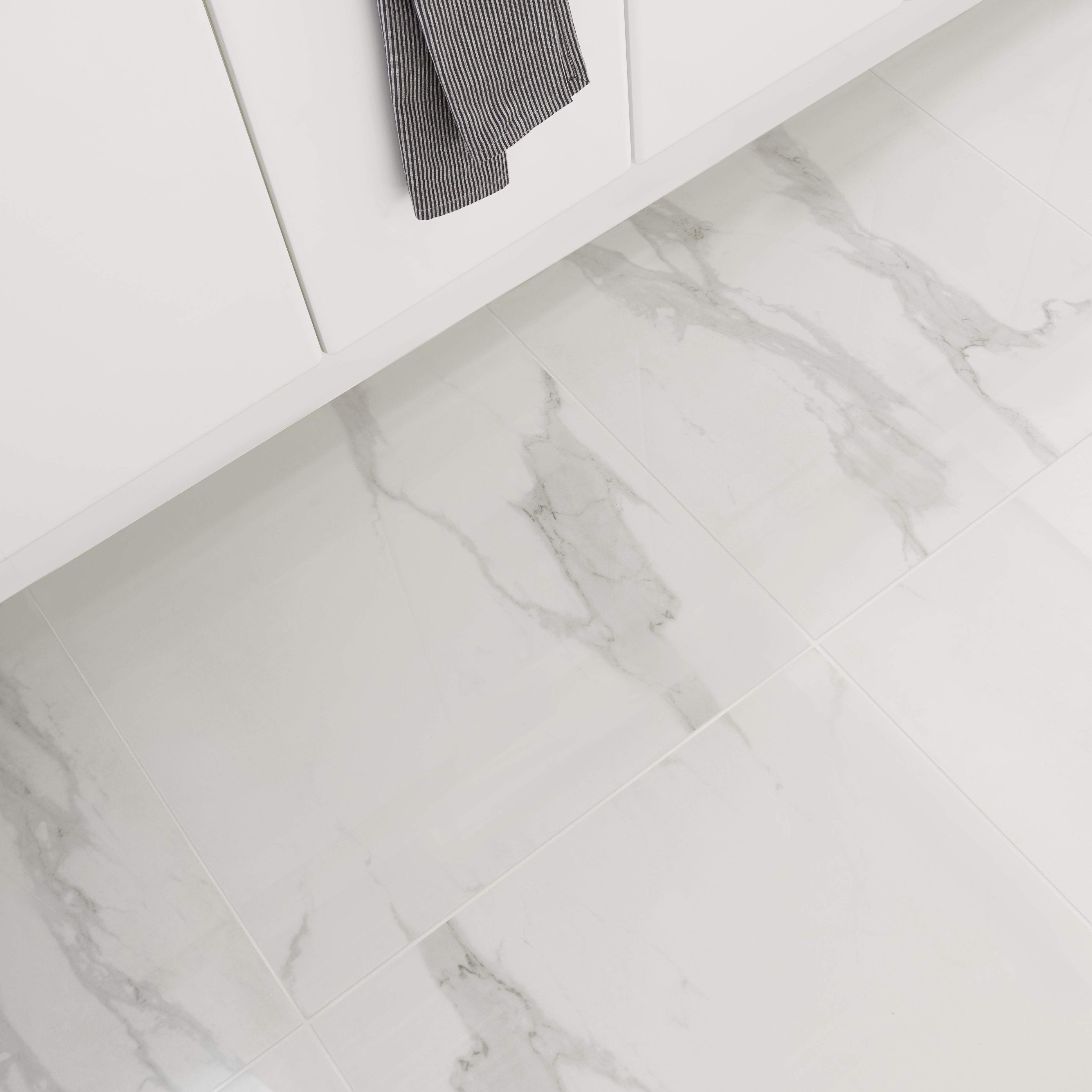 Ultimate White Gloss Marble effect Porcelain Floor Tile, Pack of 3, (L)595mm (W)595mm