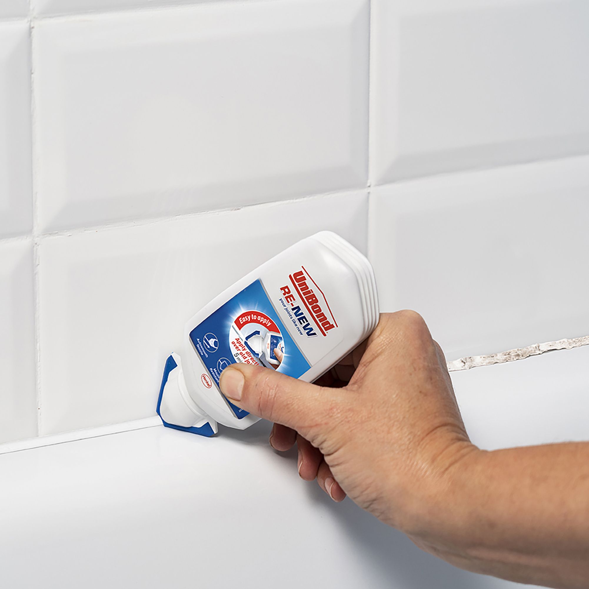UniBond ReNew White Water-based Bathroom & kitchen Sanitary sealant, 80ml