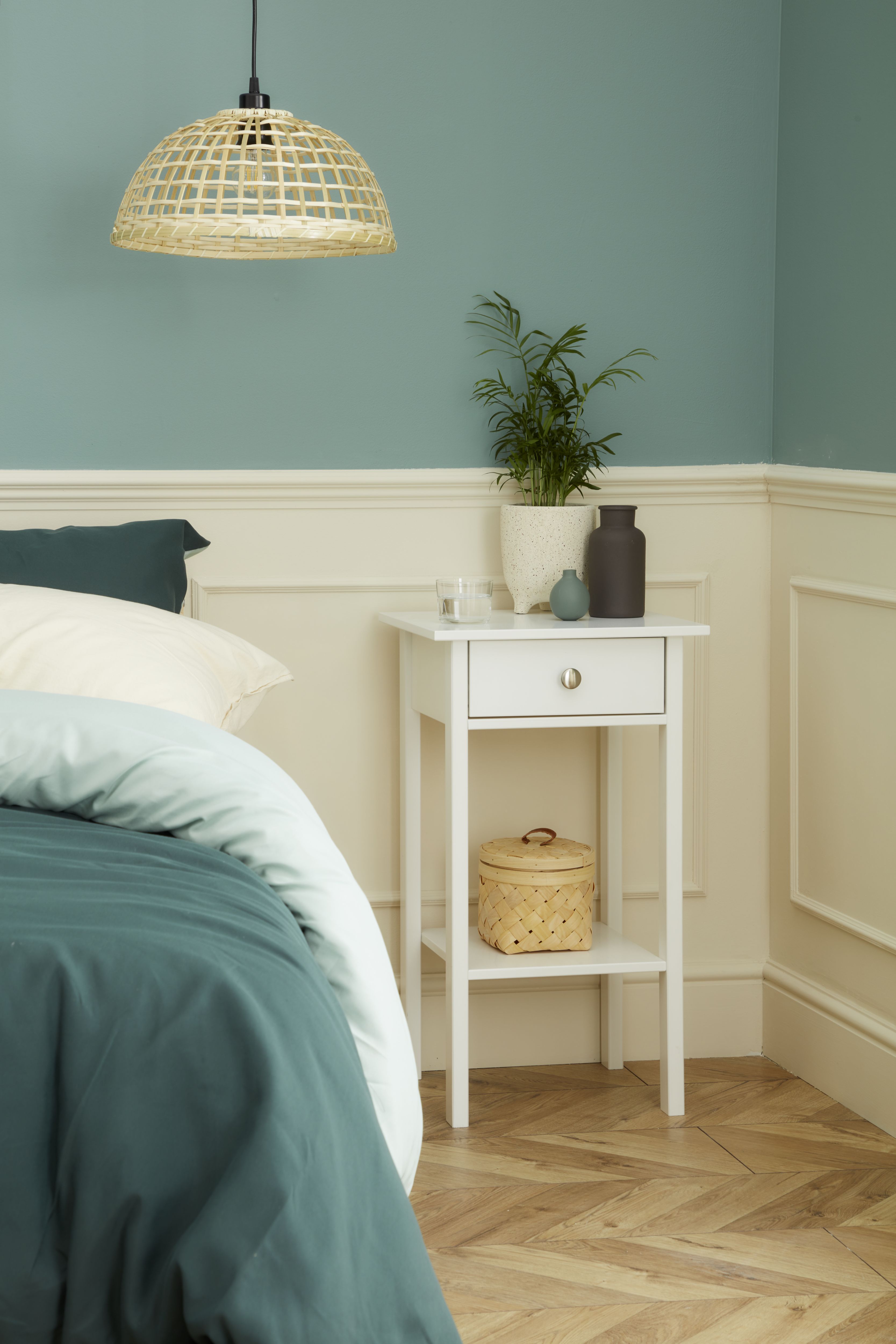 Valenca Satin white 1 Drawer Bedside table (H)700mm (W)400mm (D)354mm