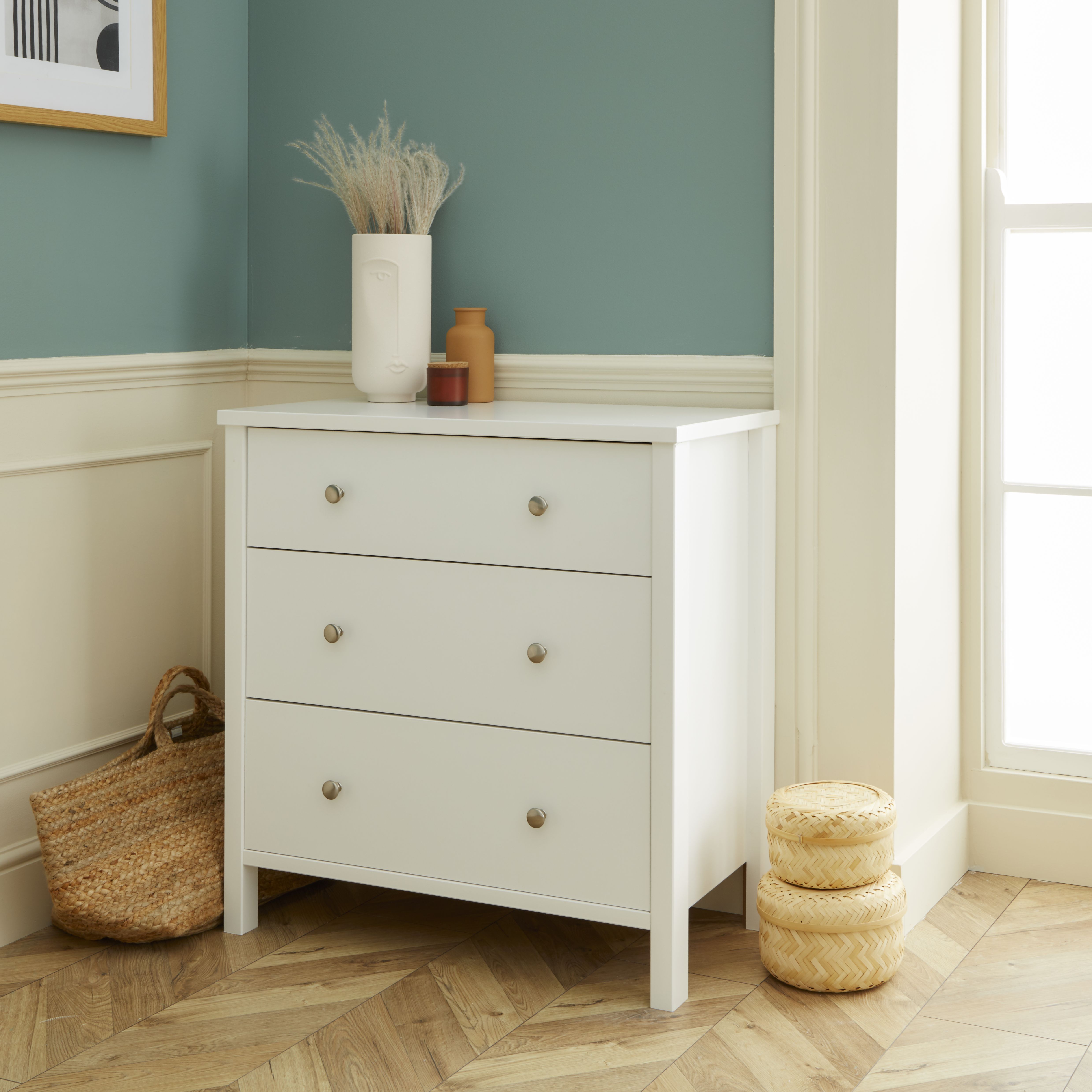 Valenca Satin white 3 Drawer Wide Chest of drawers (H)840mm (W)800mm (D)410mm