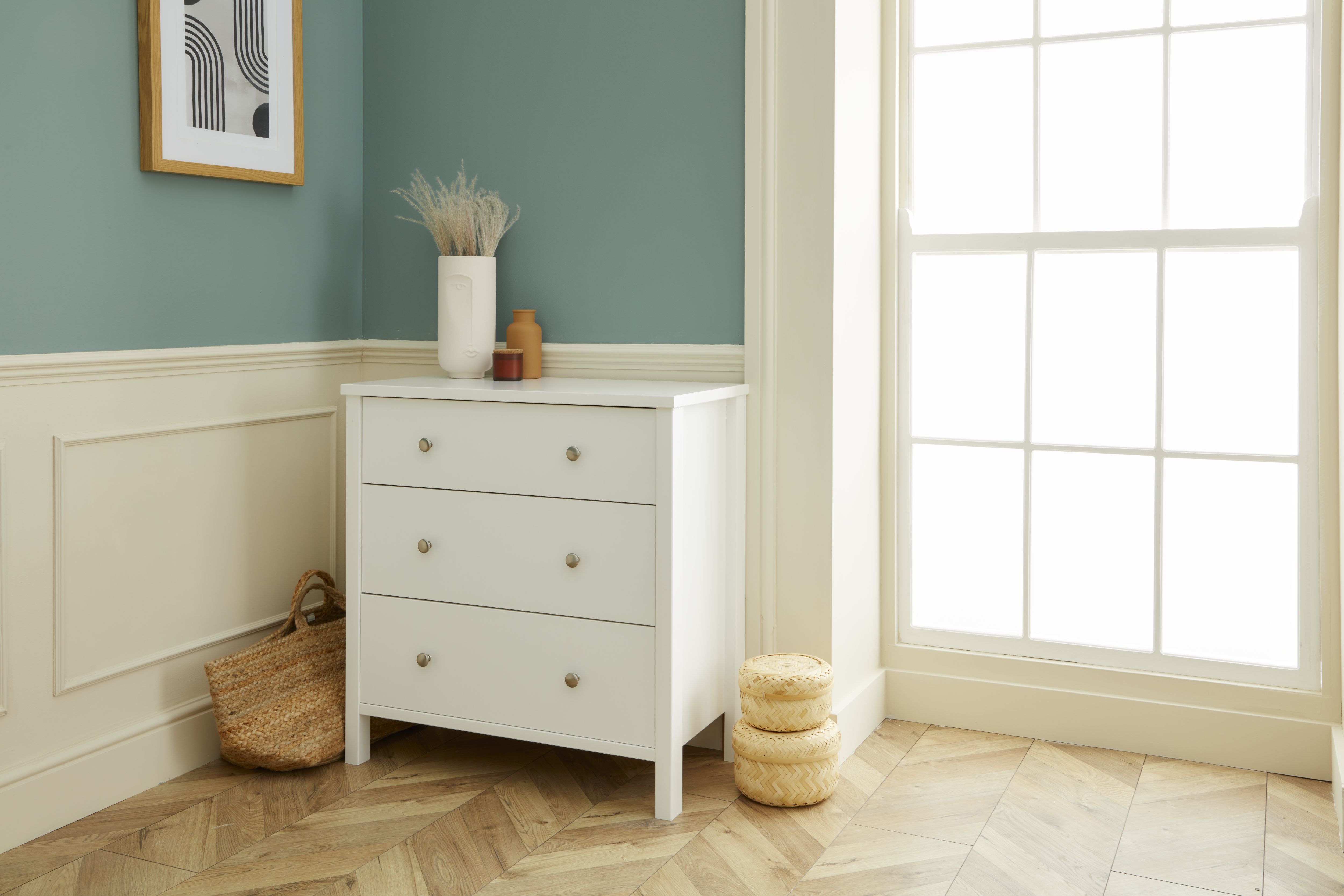Valenca Satin white 3 Drawer Wide Chest of drawers (H)840mm (W)800mm (D)410mm