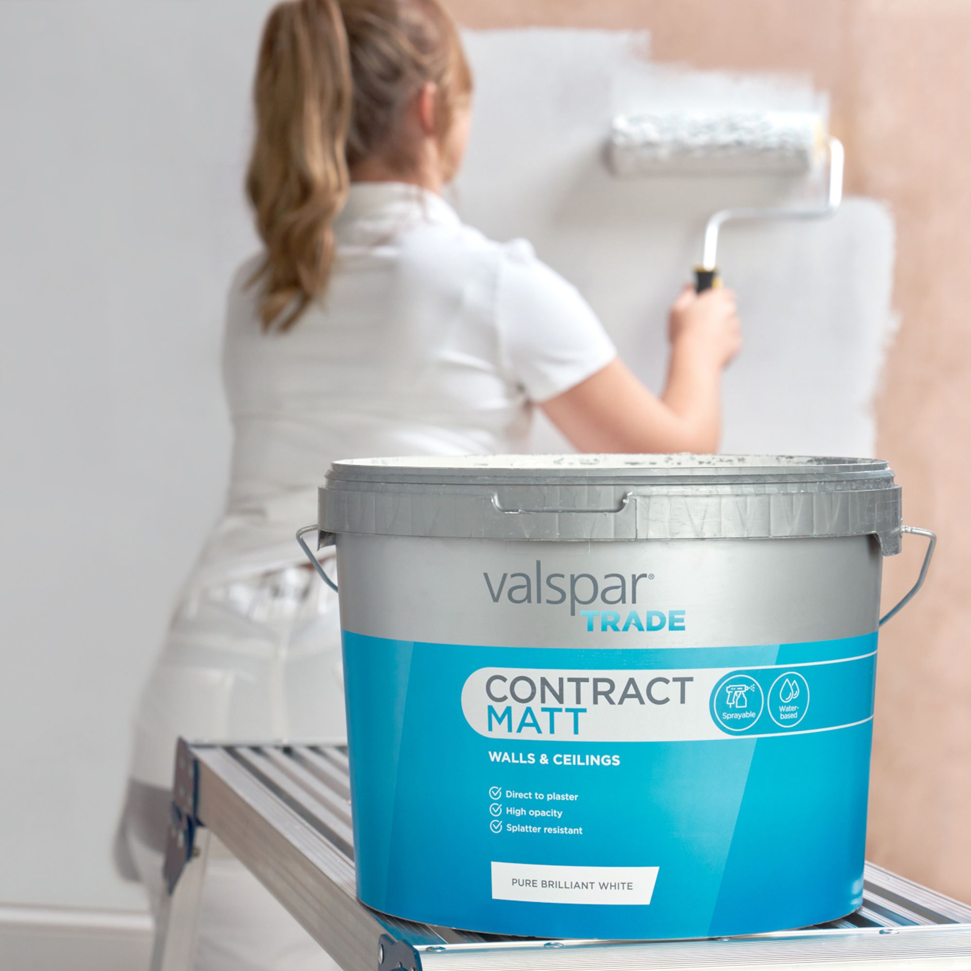 Valspar Trade Contract Pure Brilliant White Matt Emulsion paint, 10L