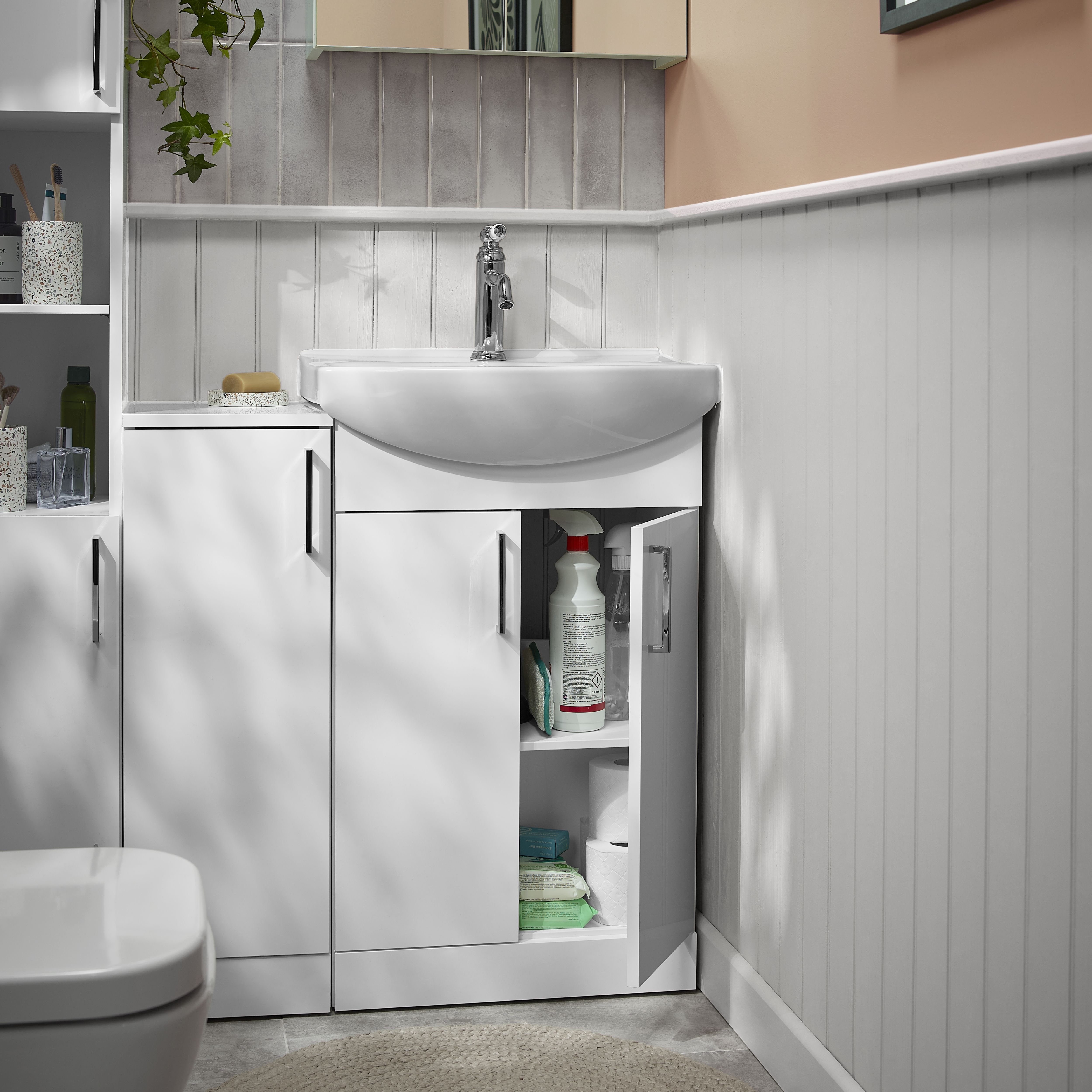 Veleka Gloss White Freestanding Vanity unit & basin set (W)550mm (H)900mm