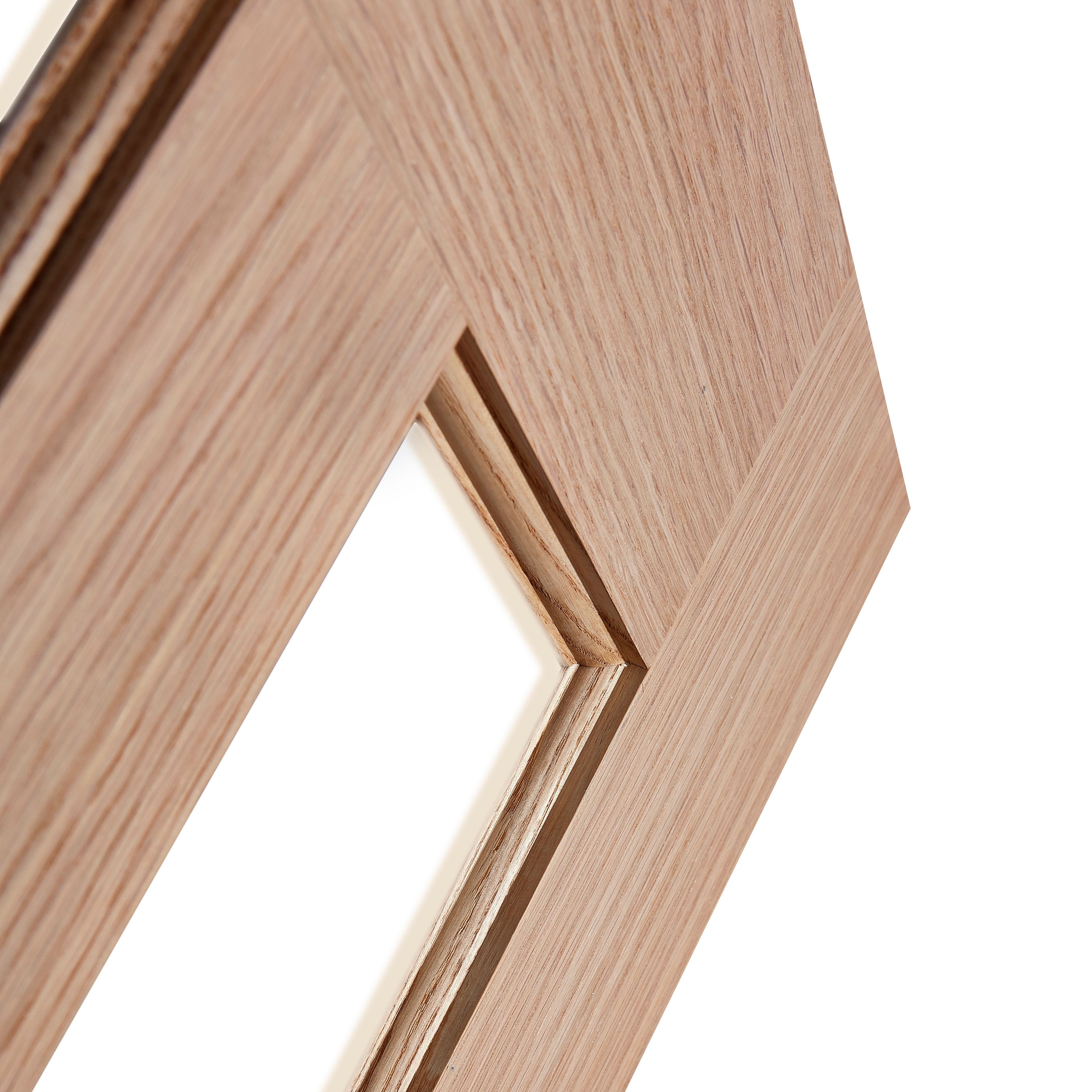Vertical 3 panel Clear Glazed Oak veneer Internal Door, (H)1981mm (W)762mm (T)35mm