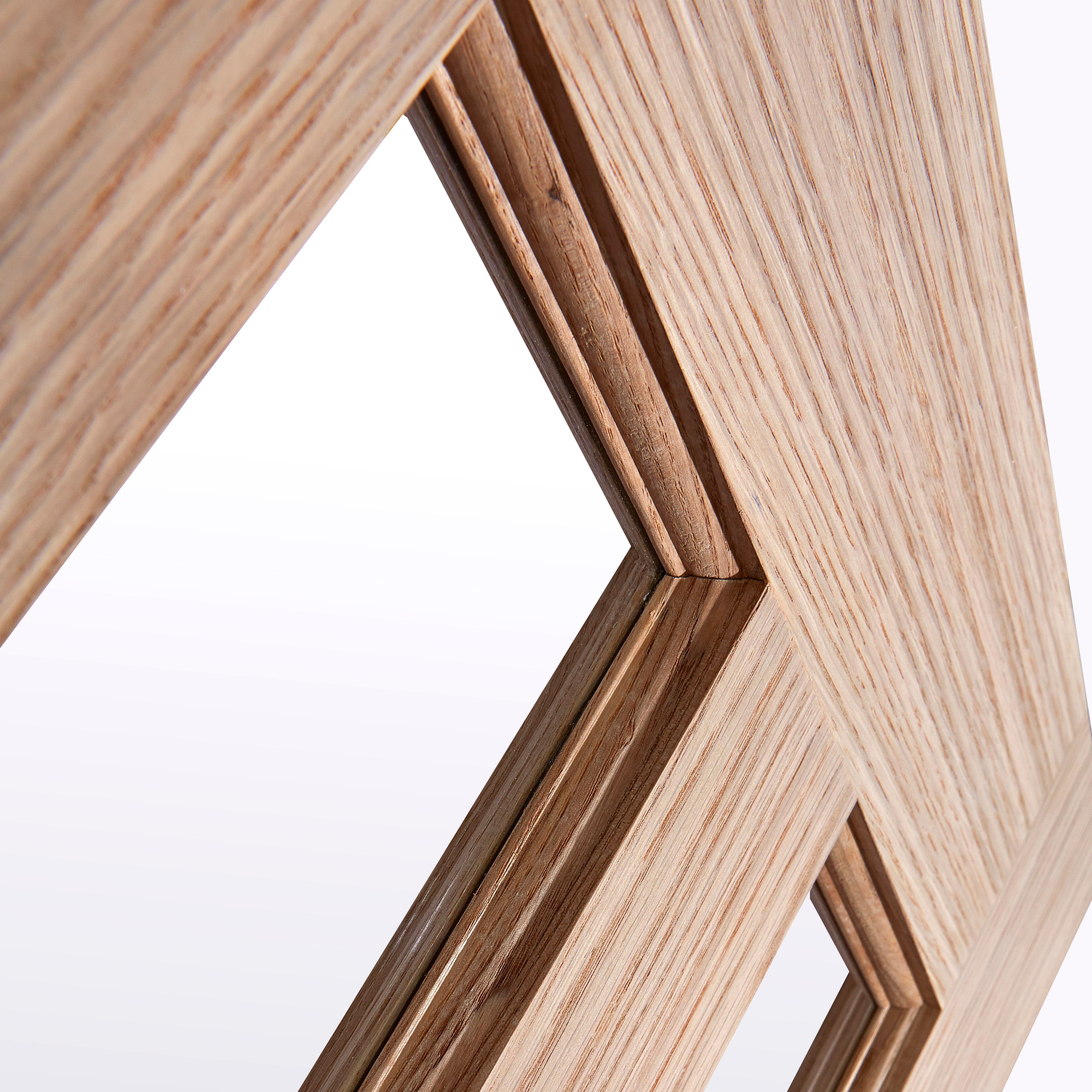 Vertical 3 panel Frosted Glazed Oak veneer Internal Door, (H)1981mm (W)762mm (T)35mm
