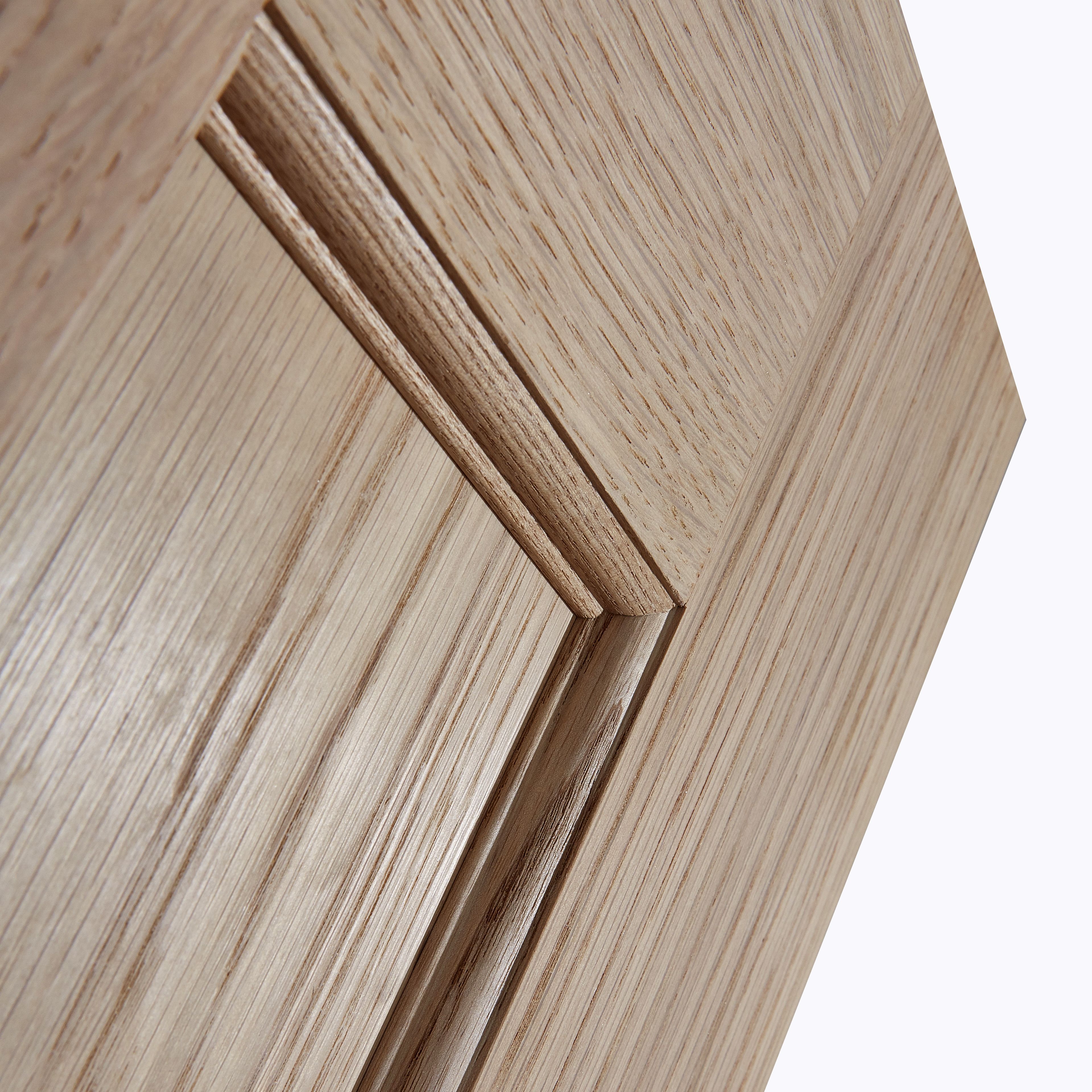 Vertical 3 panel Unglazed Oak veneer Internal Door, (H)1981mm (W)838mm (T)35mm