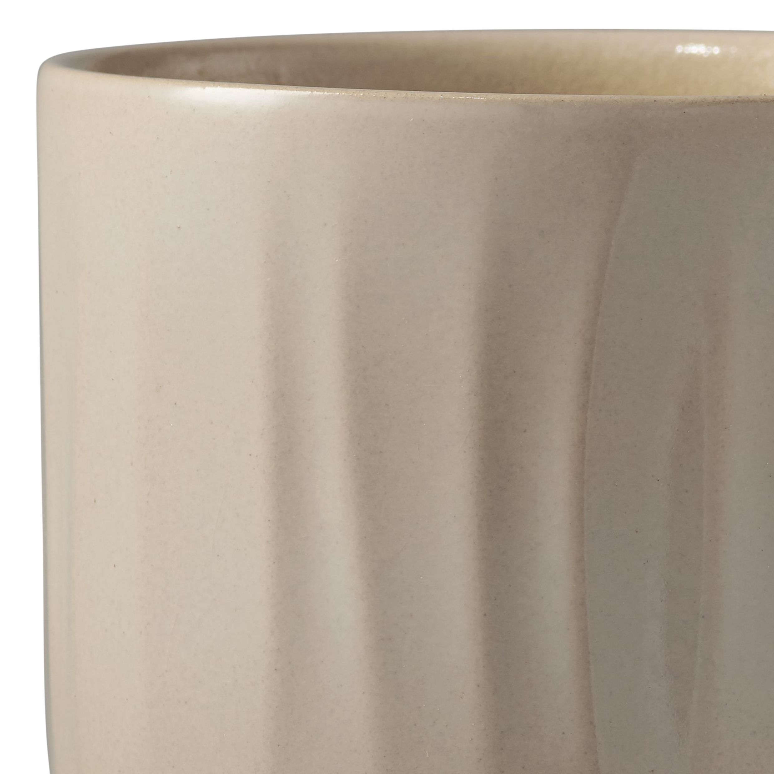 Verve Bagua Cream Ceramic Plant pot (Dia) 16cm, (H)14cm