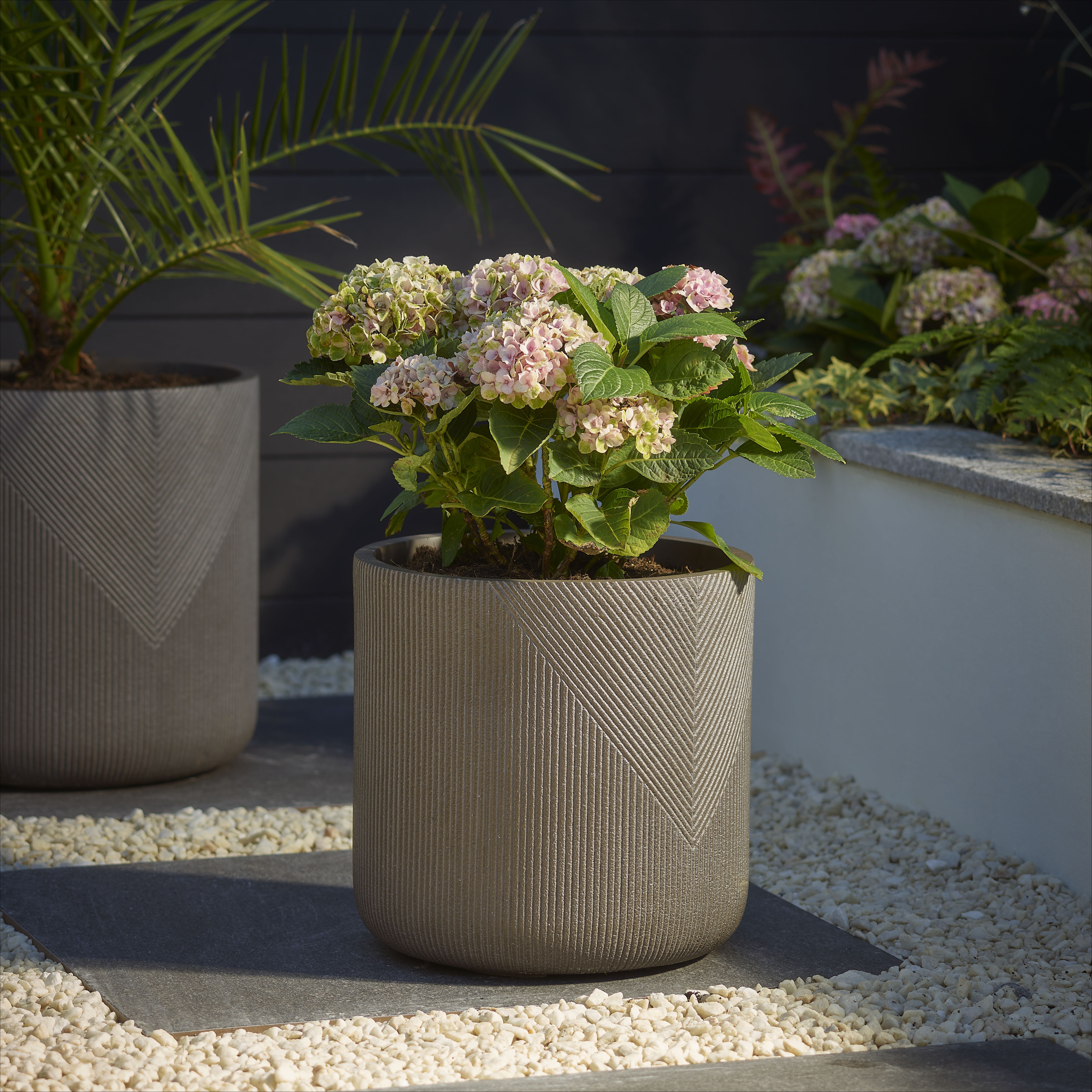 Verve Beige Grey Fibreclay Plant pot (Dia) 30cm, (H)30cm