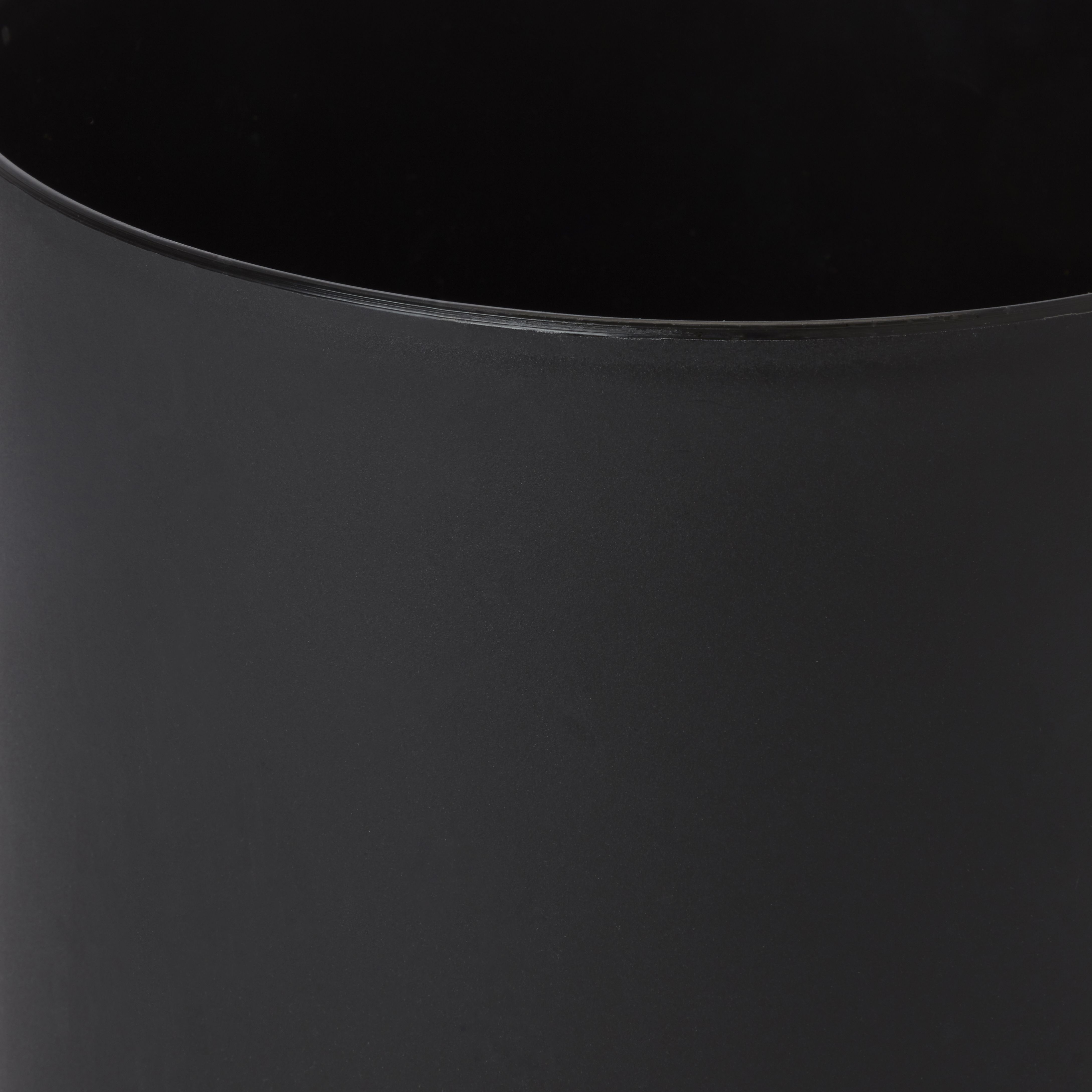 Verve Black Recycled plastic Plant pot (Dia) 18cm, (H)23cm