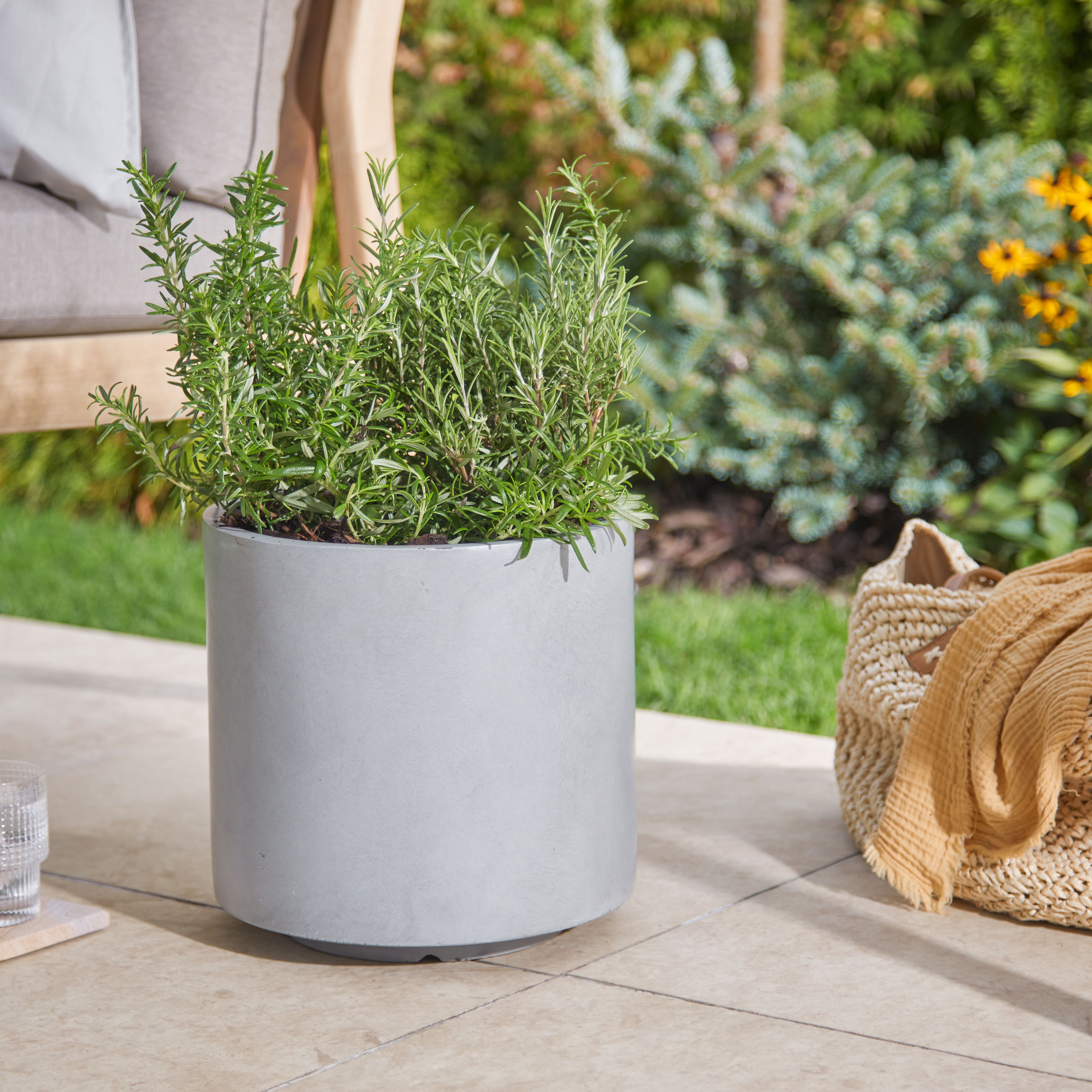 Verve Grey Fibreclay Plant pot (Dia) 32cm, (H)33cm