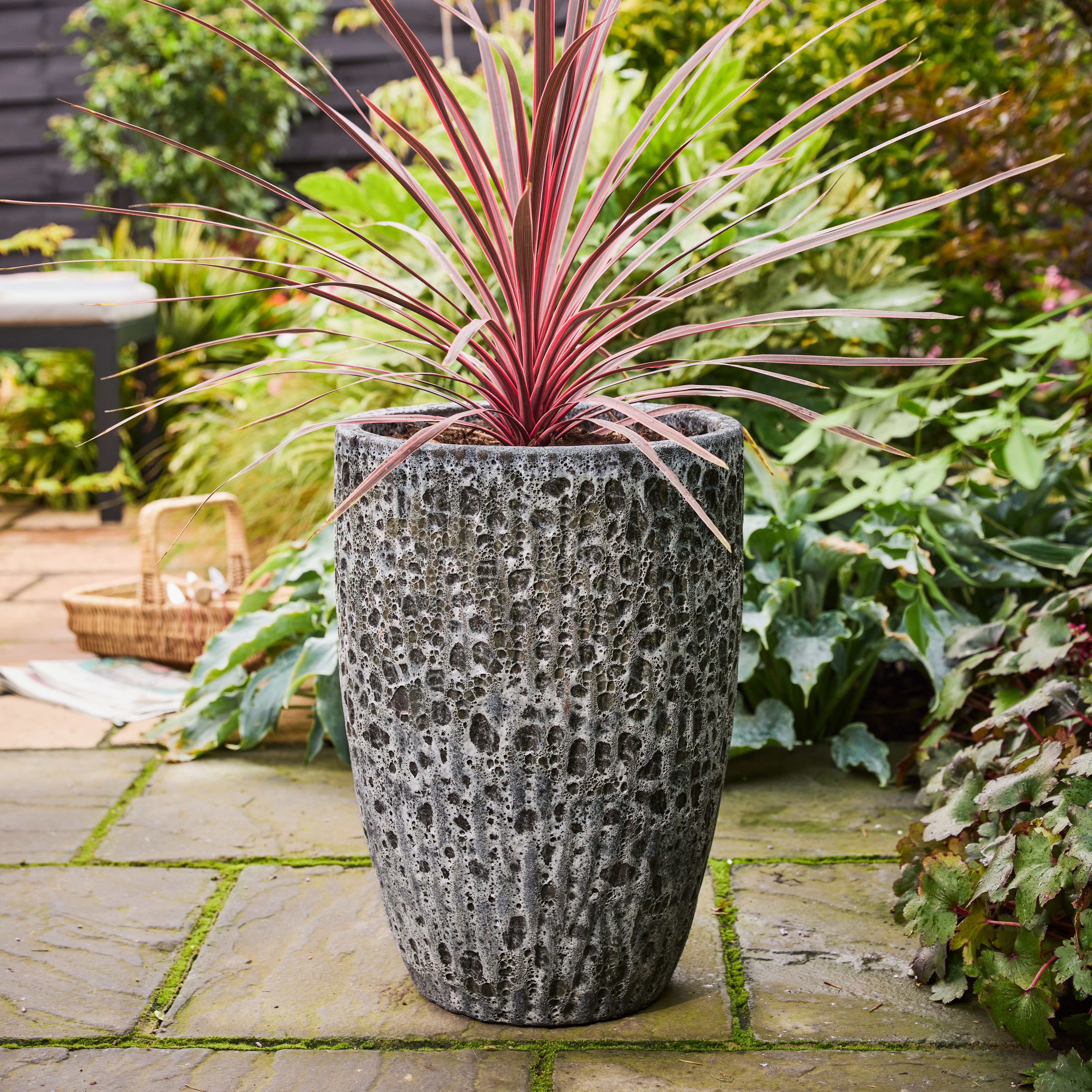 Verve Grey Volcanic Ceramic Plant pot (Dia) 34cm, (H)47cm
