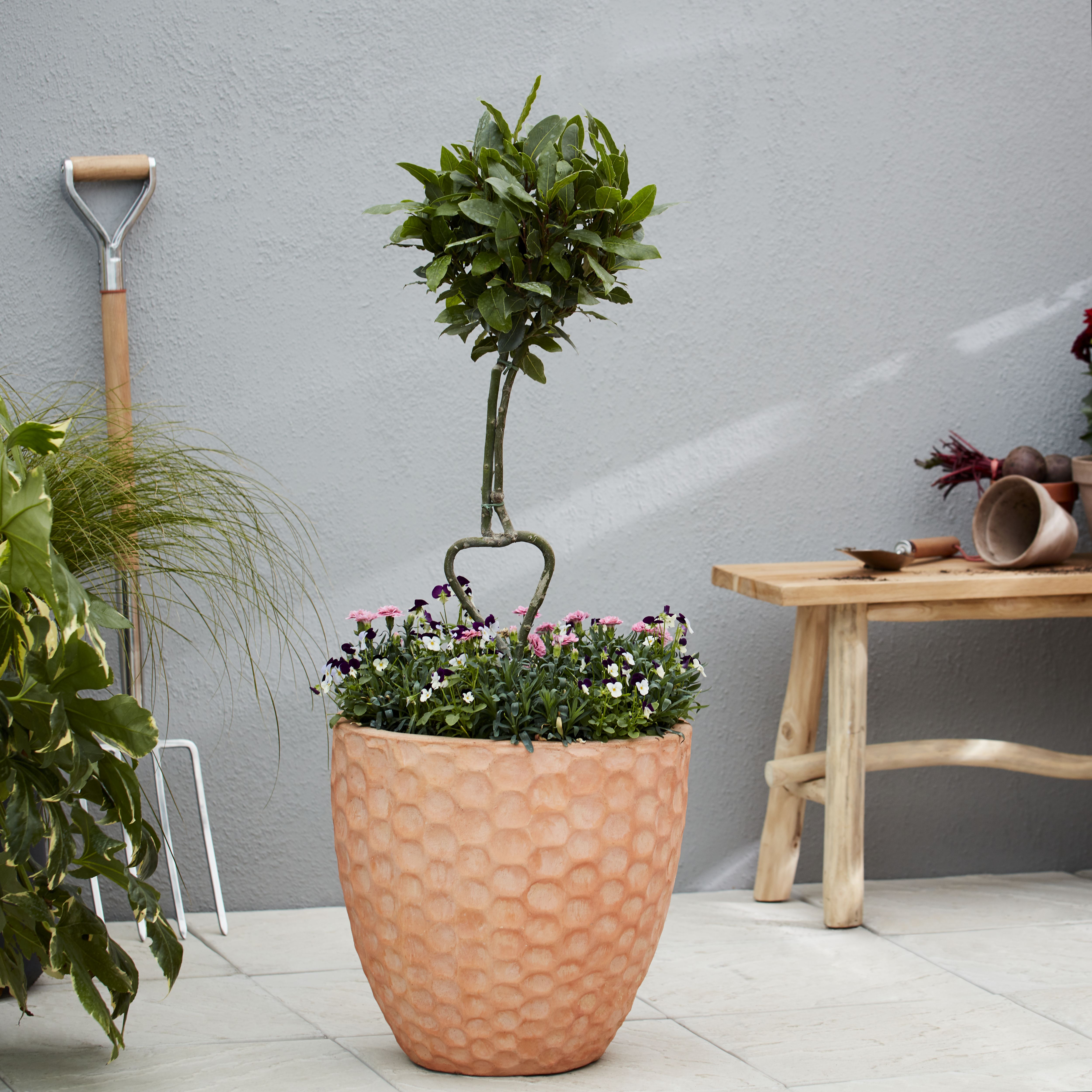 Verve Gudenå Natural Terracotta Honeycomb Circular Plant pot (Dia)32cm
