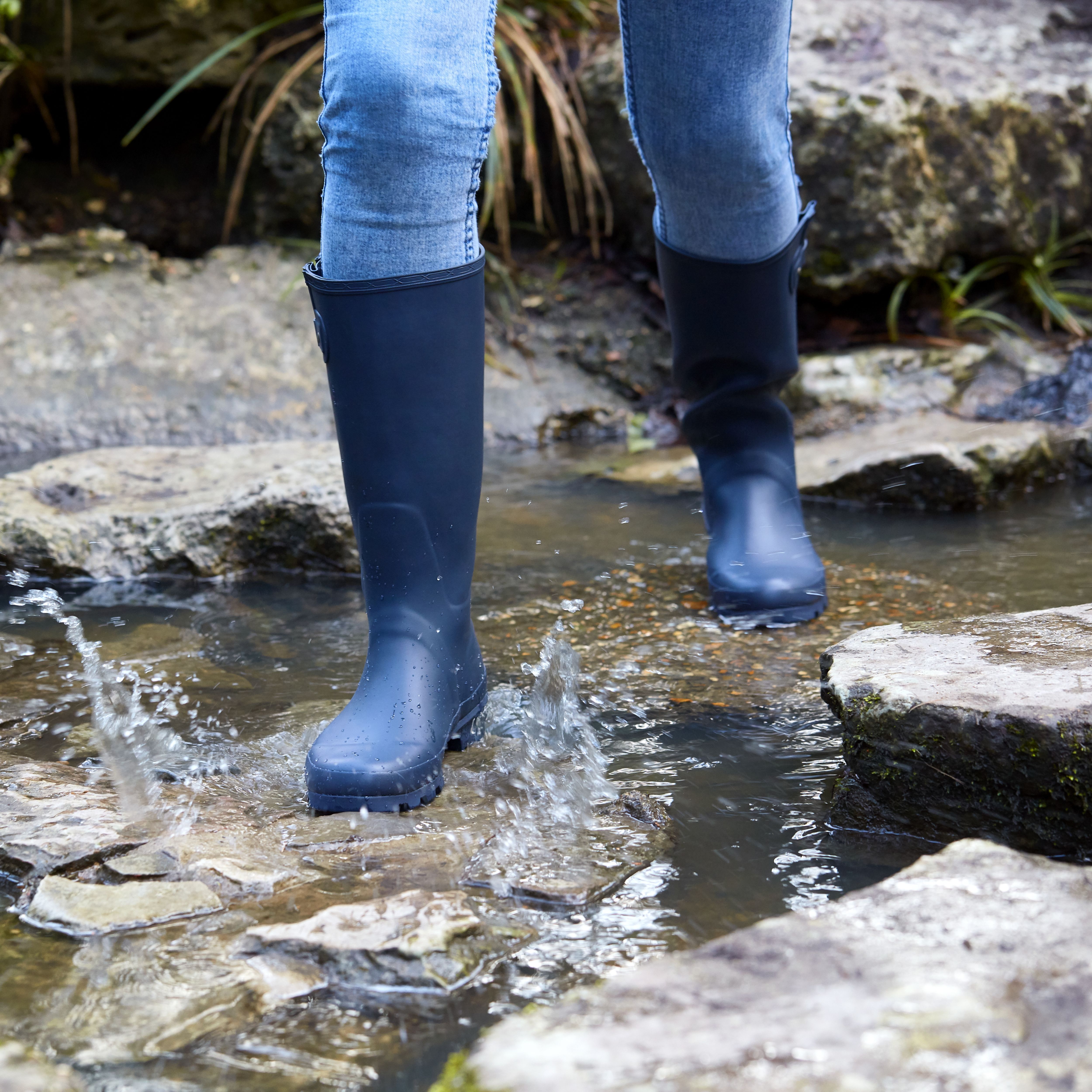 Verve Navy Wellington boots, Size 4