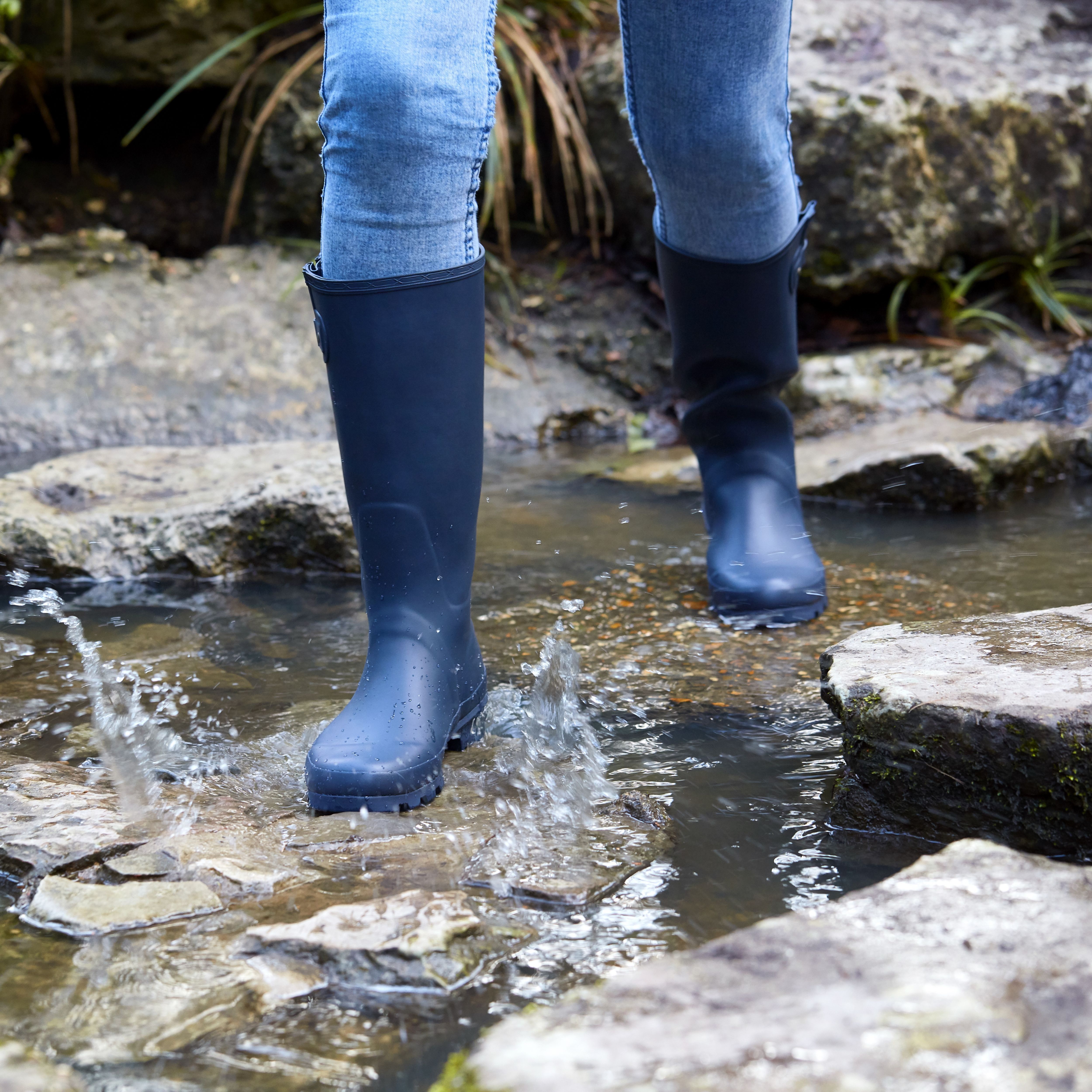 Verve Navy Wellington boots, Size 7
