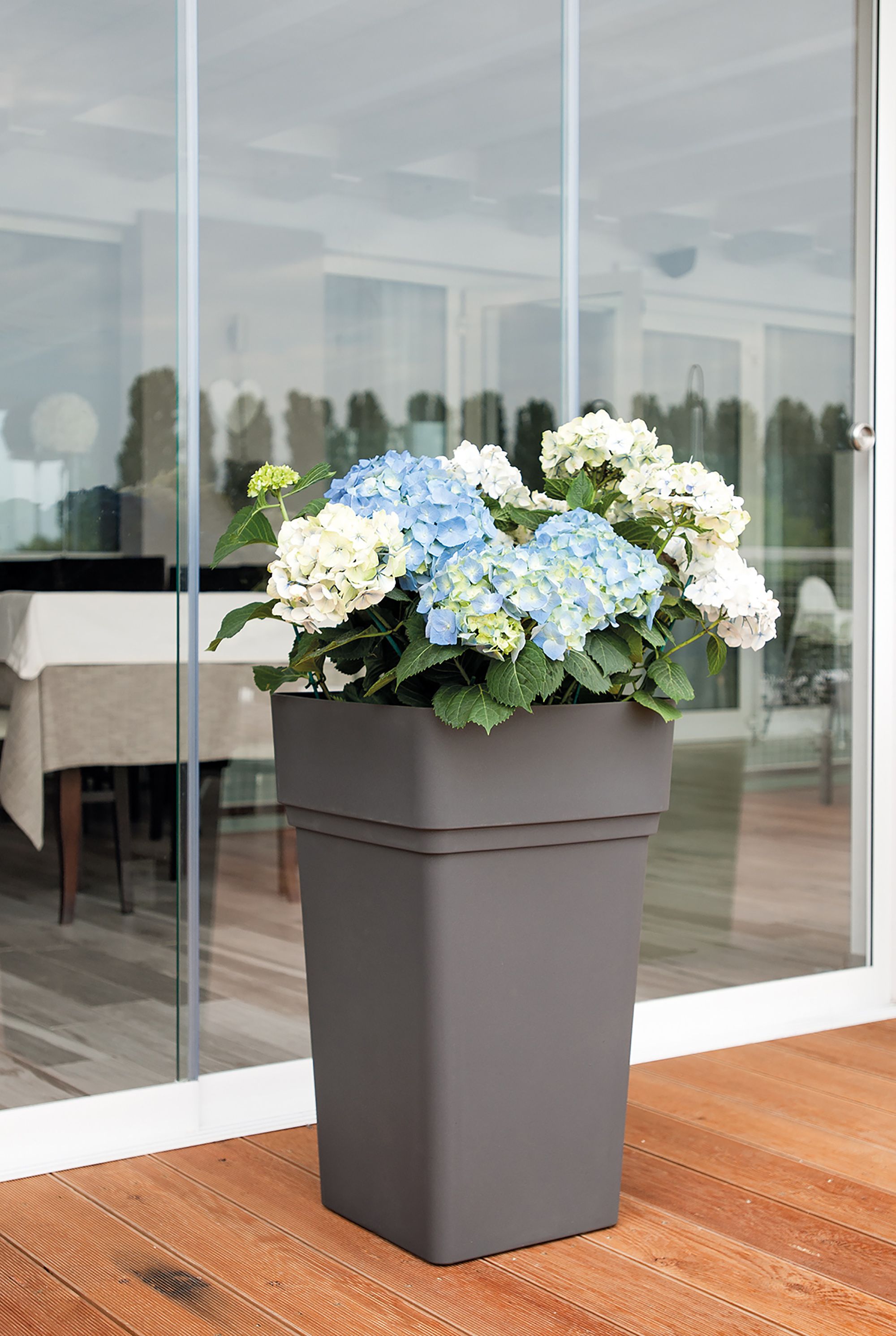 Verve Nurgul Dark grey Plastic Tall Square Plant pot (Dia)38cm
