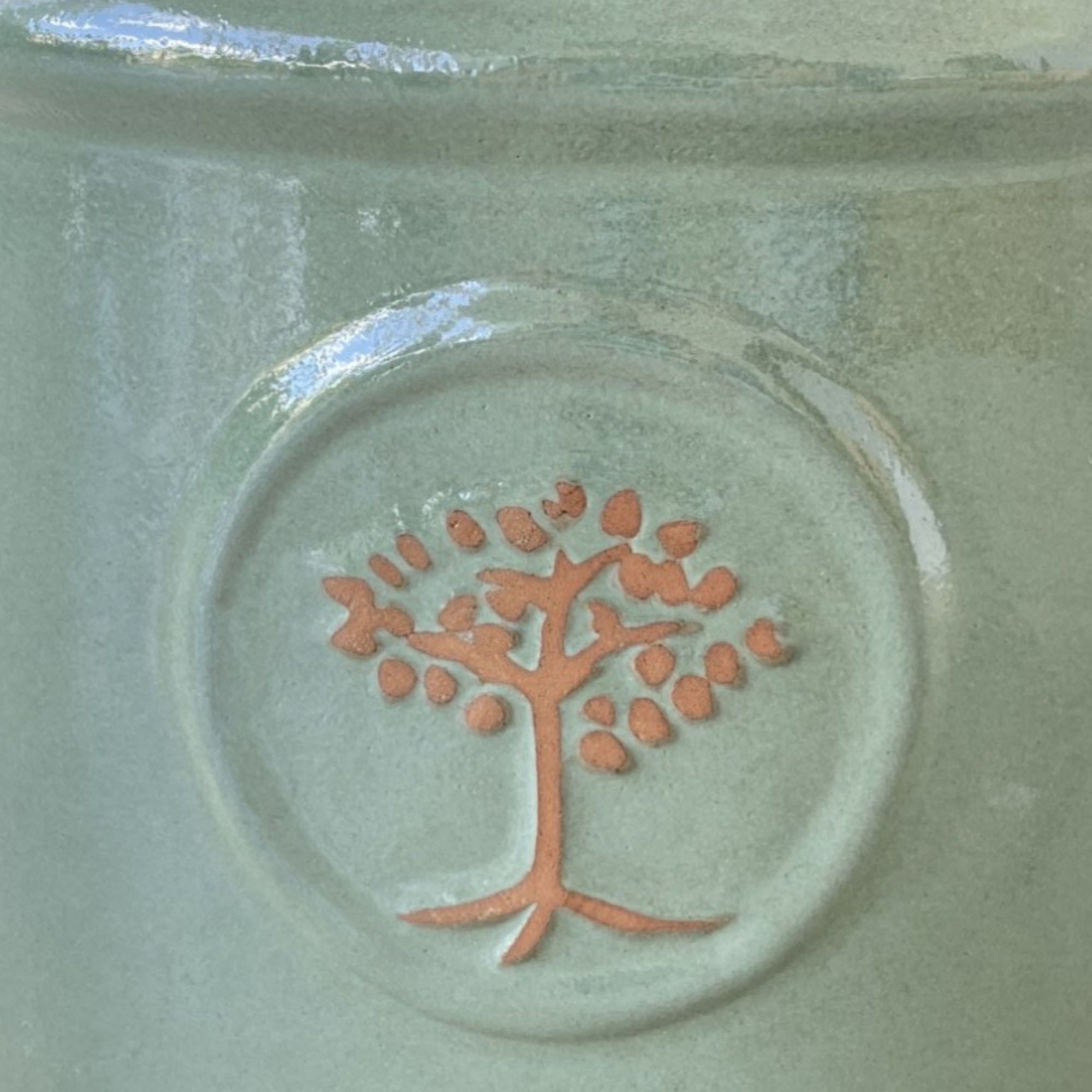 Verve Sage Green Ceramic Plant pot (Dia) 17cm, (H)26cm