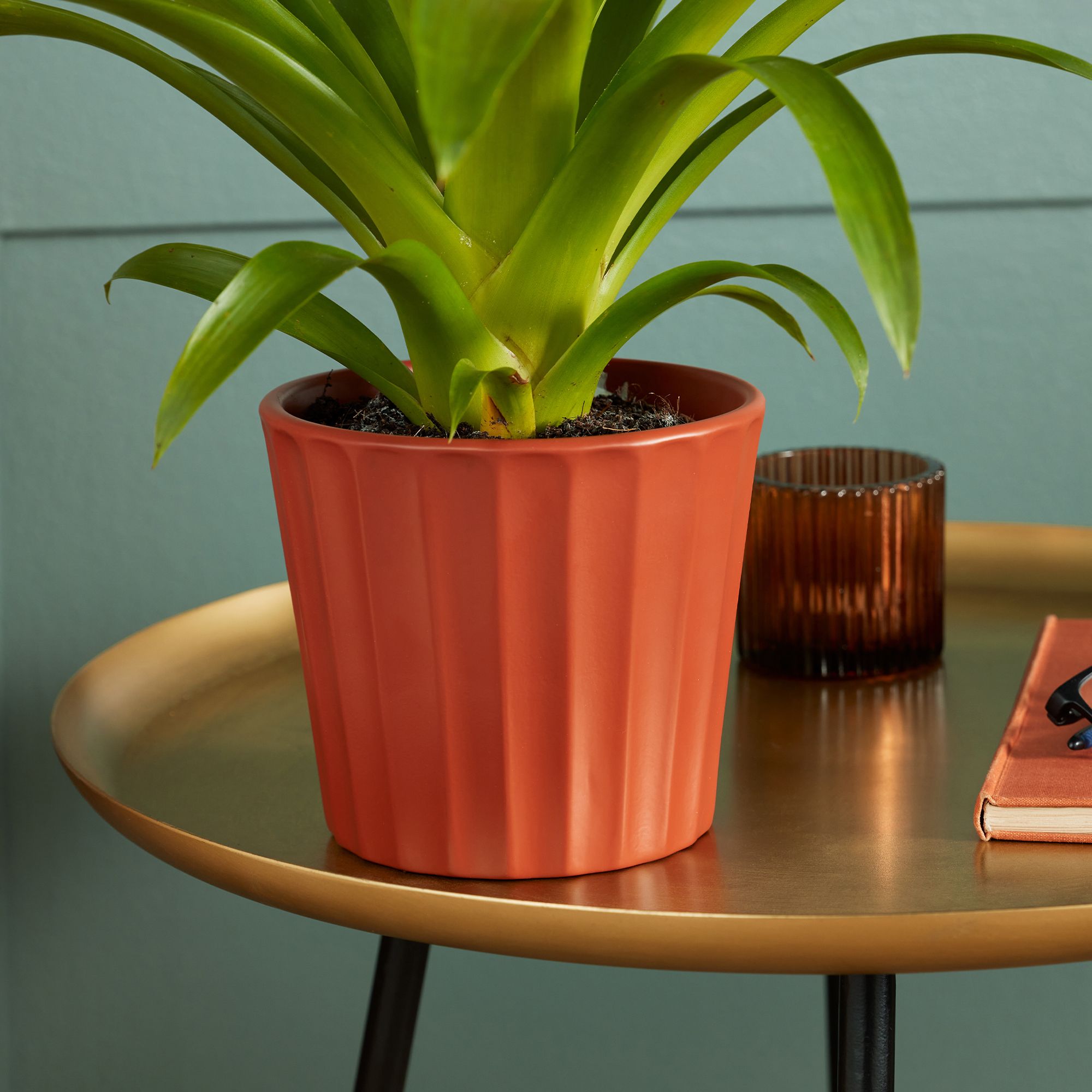 Verve Sunburn Orange Ribbed Clay Plant pot (Dia) 14.5cm, (H)13cm